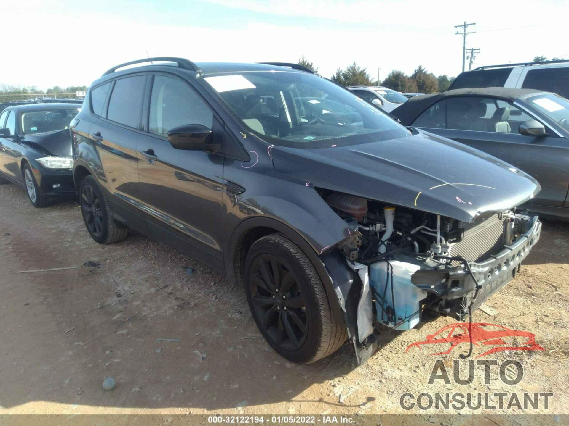 FORD ESCAPE 2018 - 1FMCU0GD7JUD03308