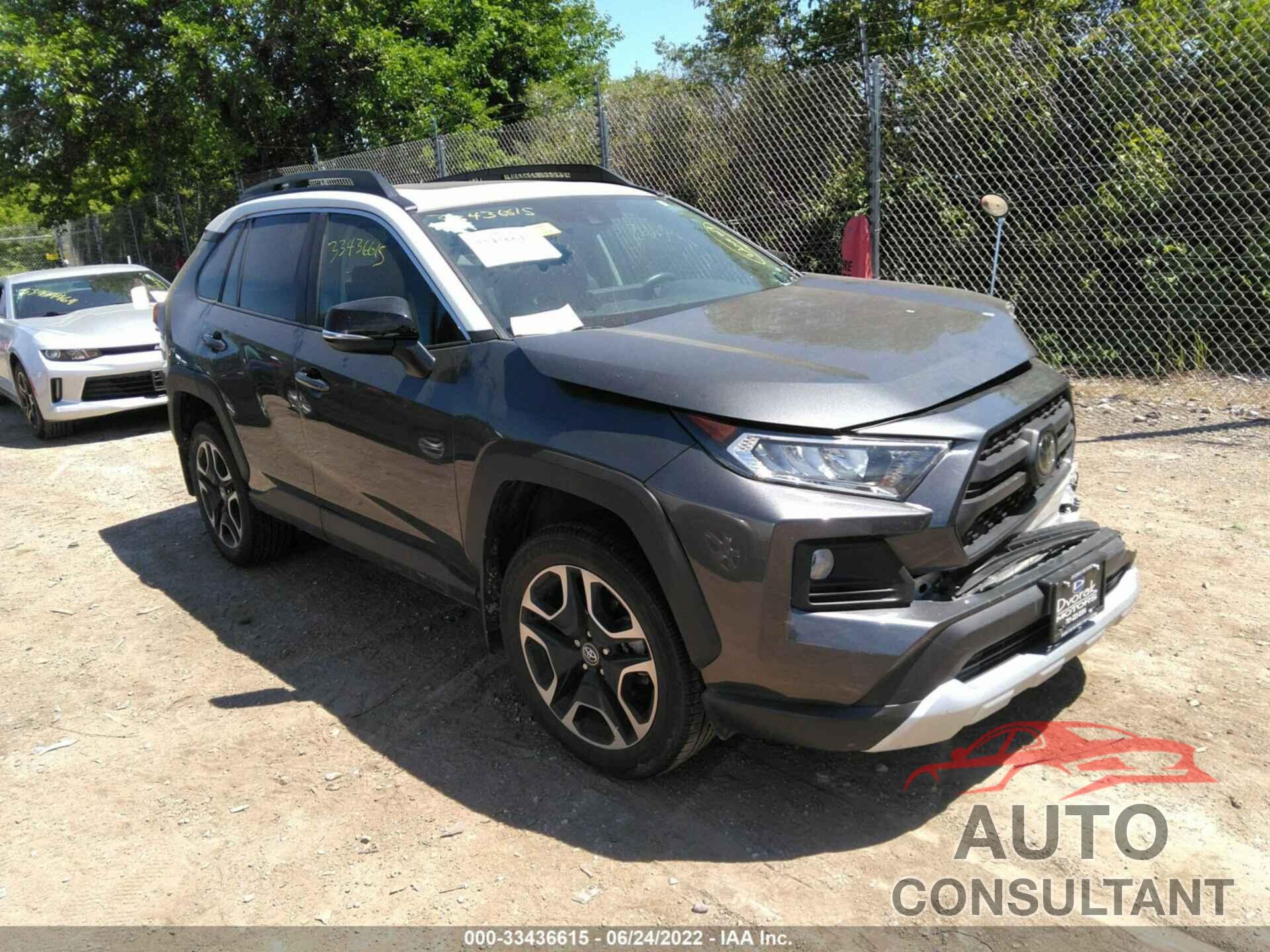 TOYOTA RAV4 2019 - 2T3J1RFV7KC032467