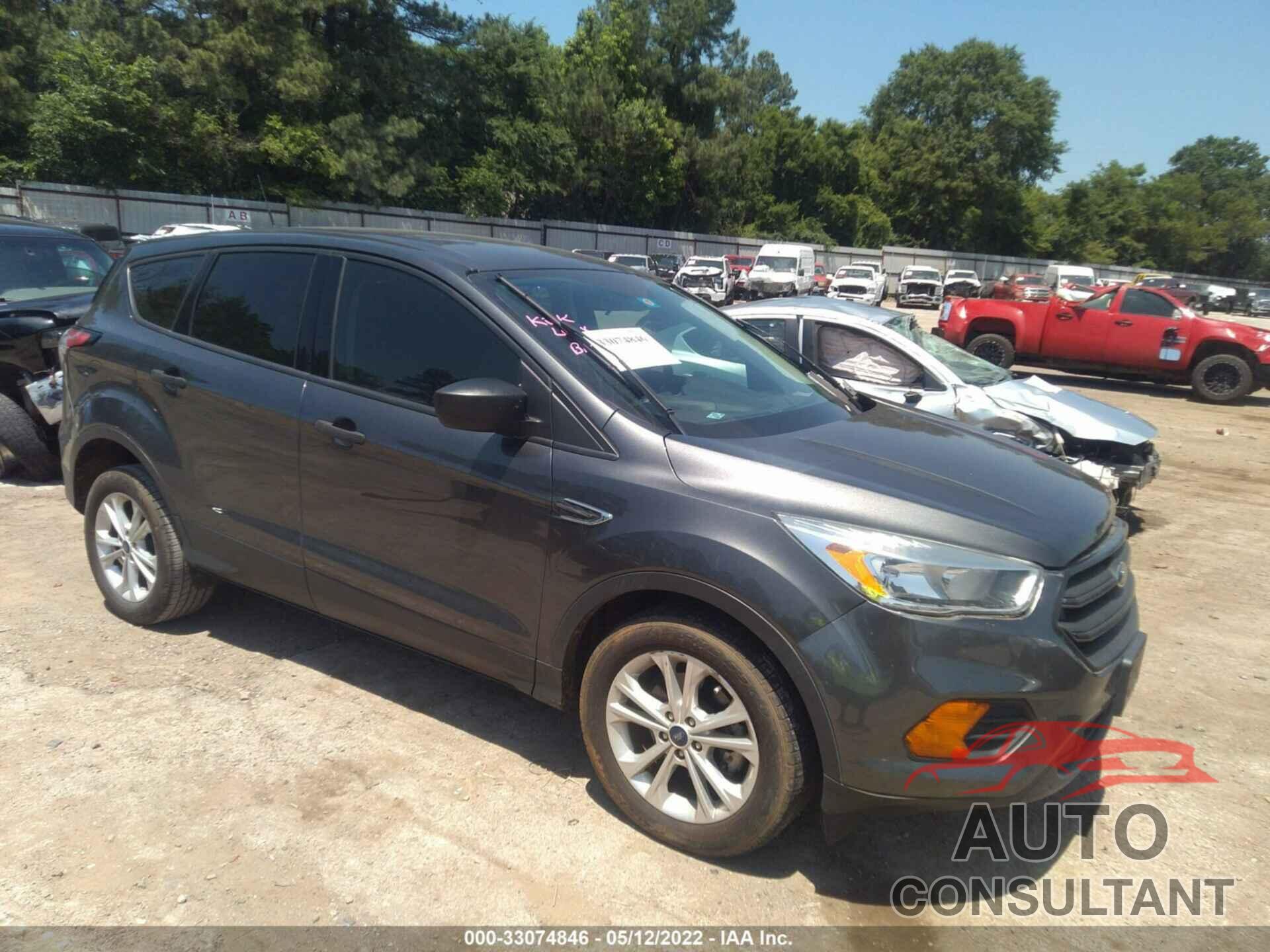 FORD ESCAPE 2017 - 1FMCU0F70HUE35221