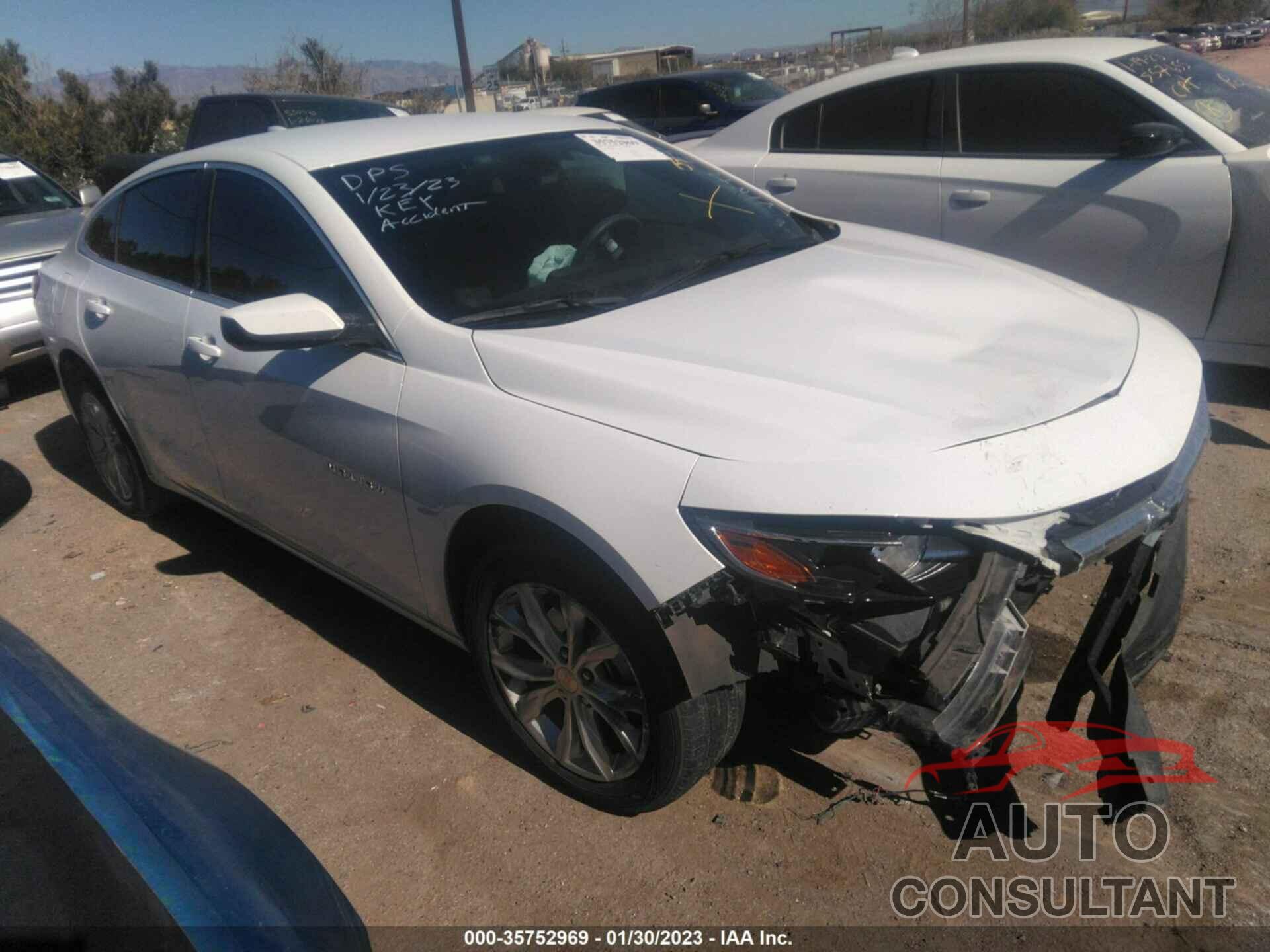 CHEVROLET MALIBU 2020 - 1G1ZD5ST7LF047231