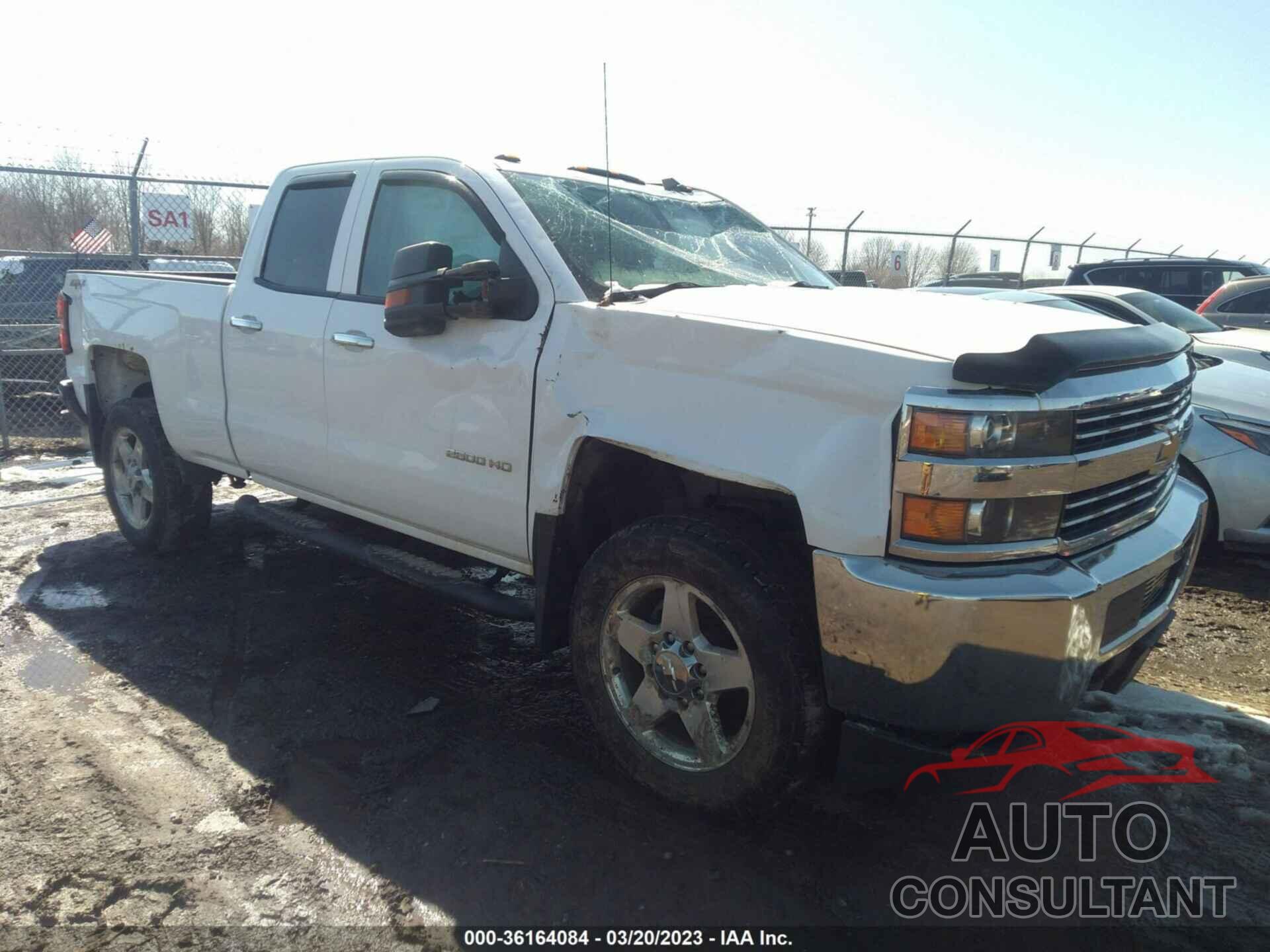 CHEVROLET SILVERADO 2500HD 2015 - 1GC2KUEG1FZ557343