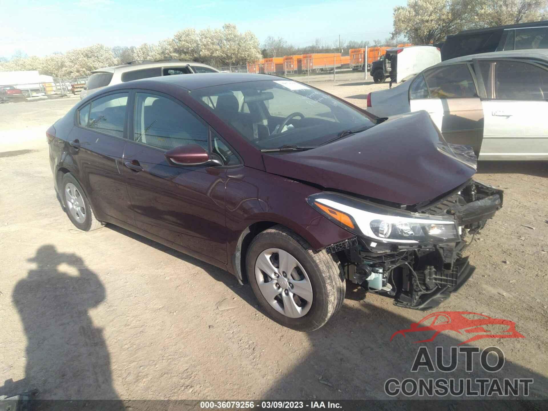 KIA FORTE 2018 - 3KPFK4A71JE194635