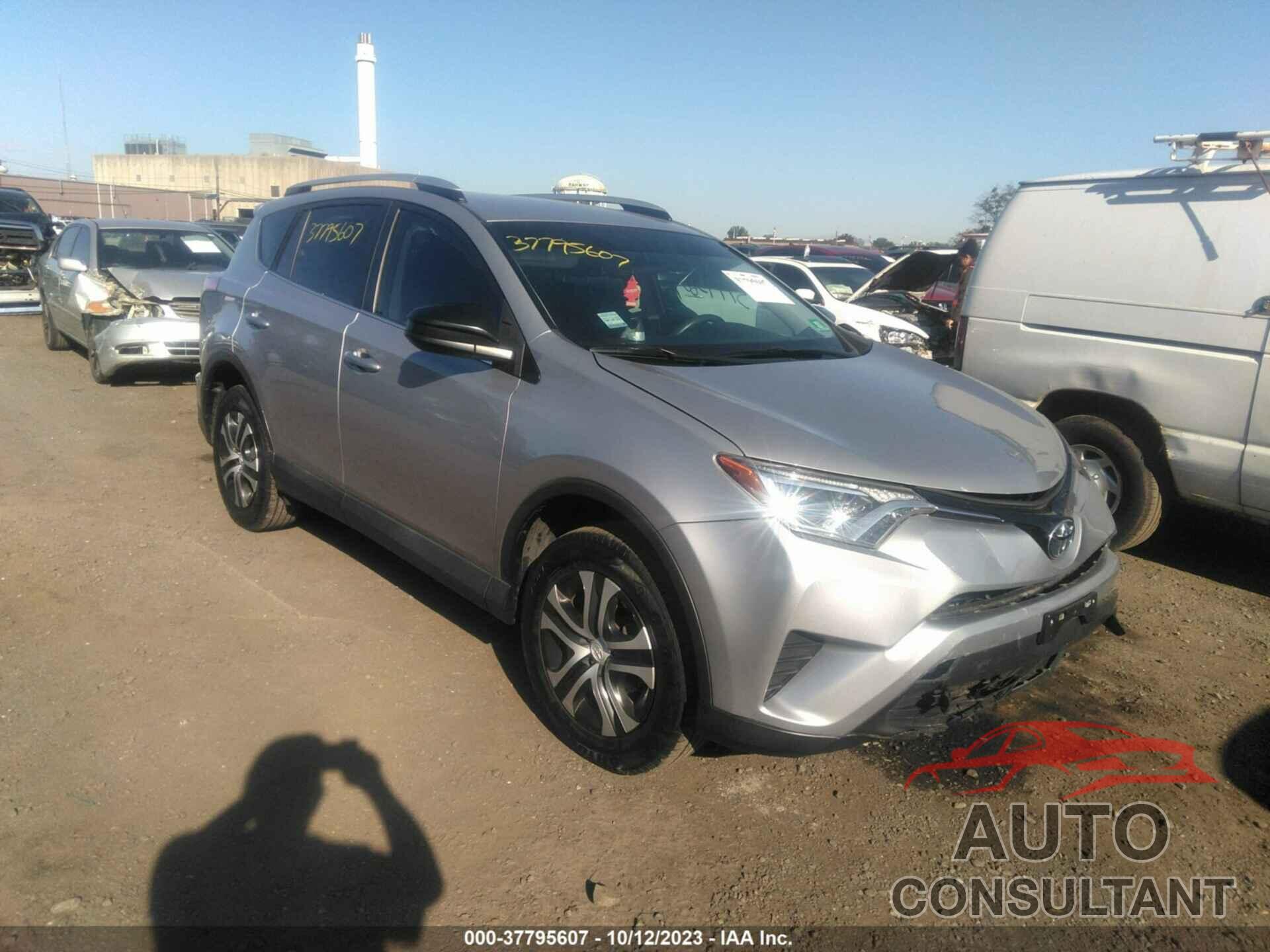 TOYOTA RAV4 2016 - 2T3BFREV6GW468787