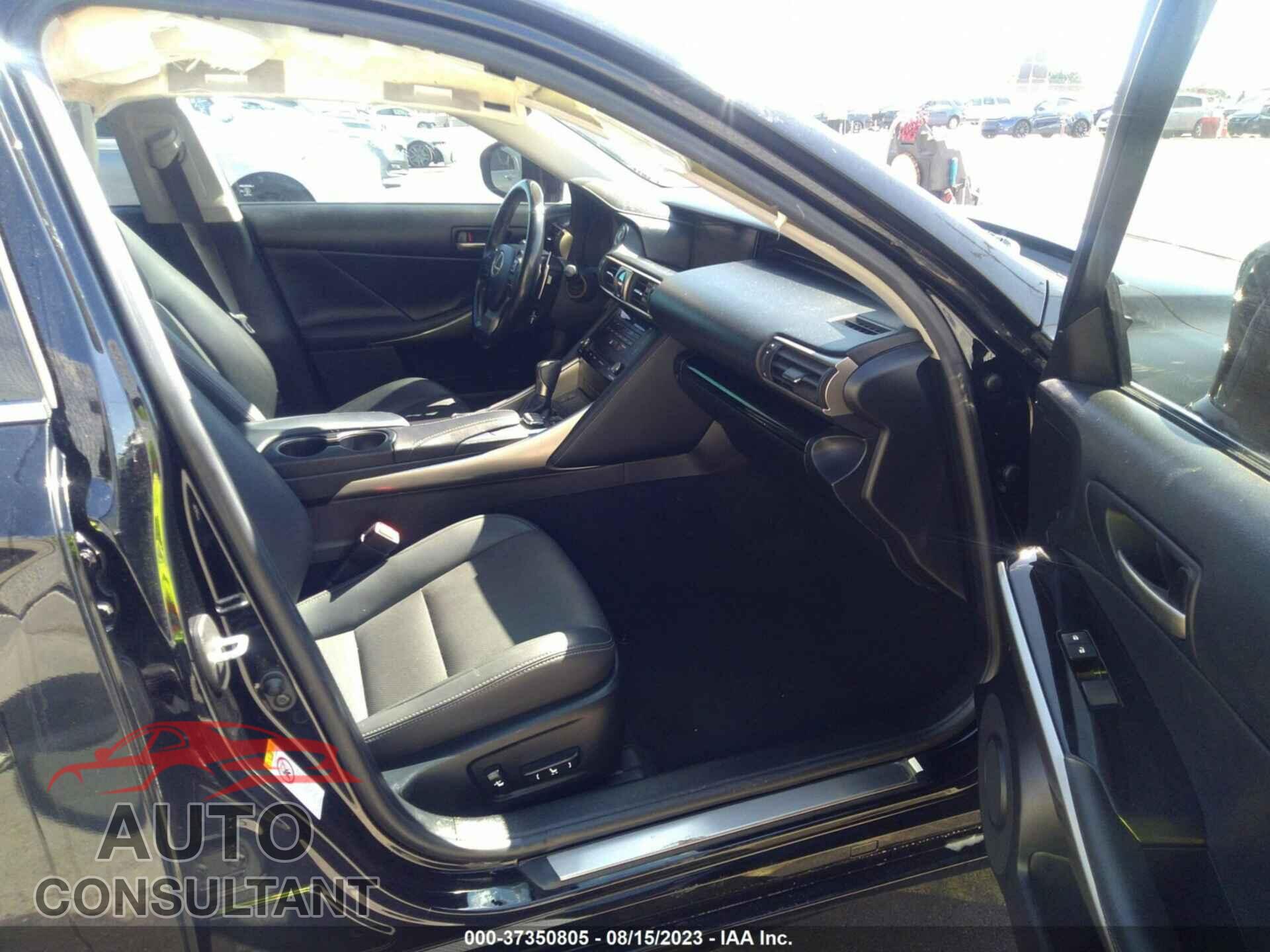 LEXUS IS 200T 2017 - JTHBA1D20H5038753
