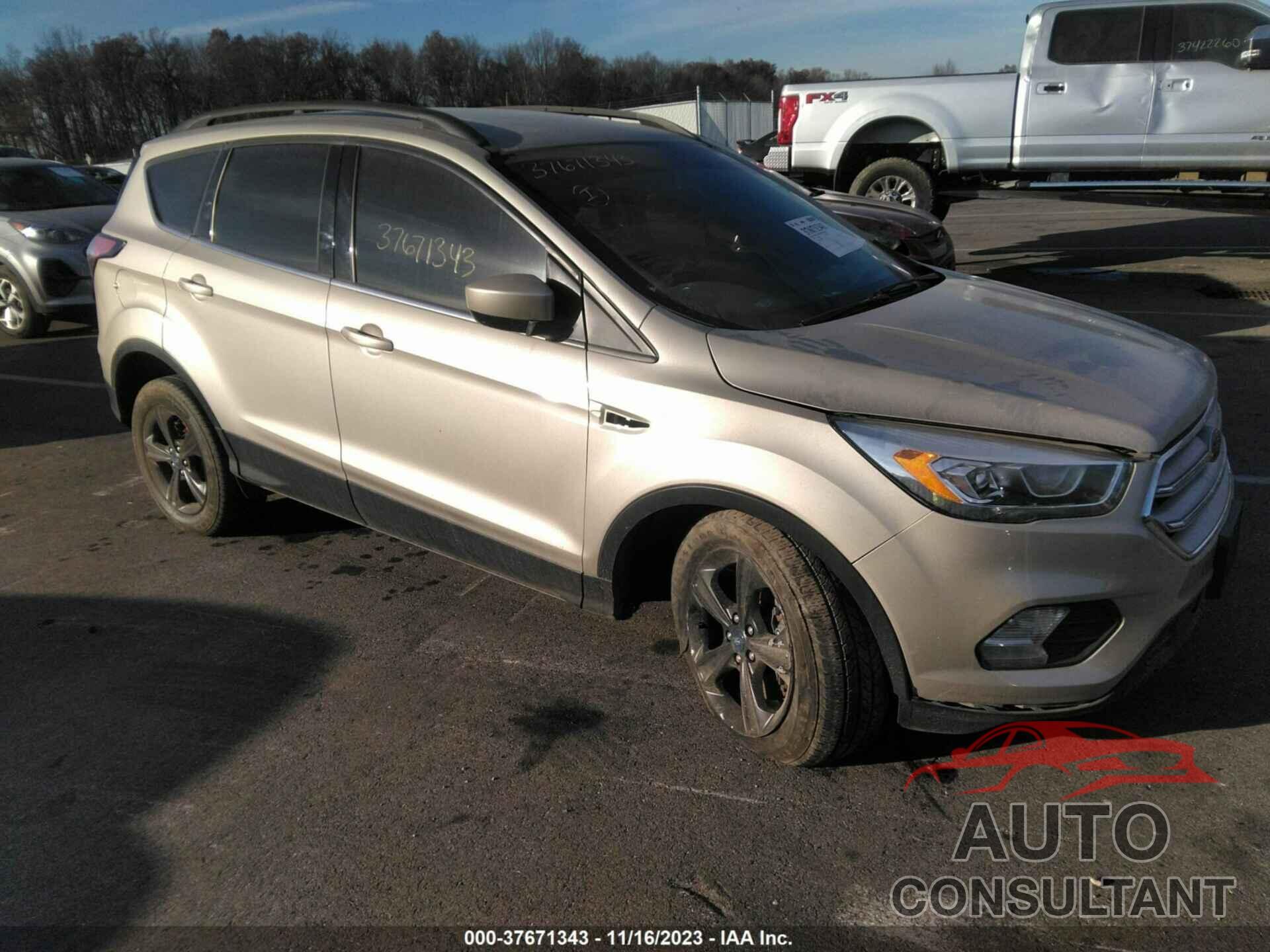 FORD ESCAPE 2018 - 1FMCU9HD3JUB08745