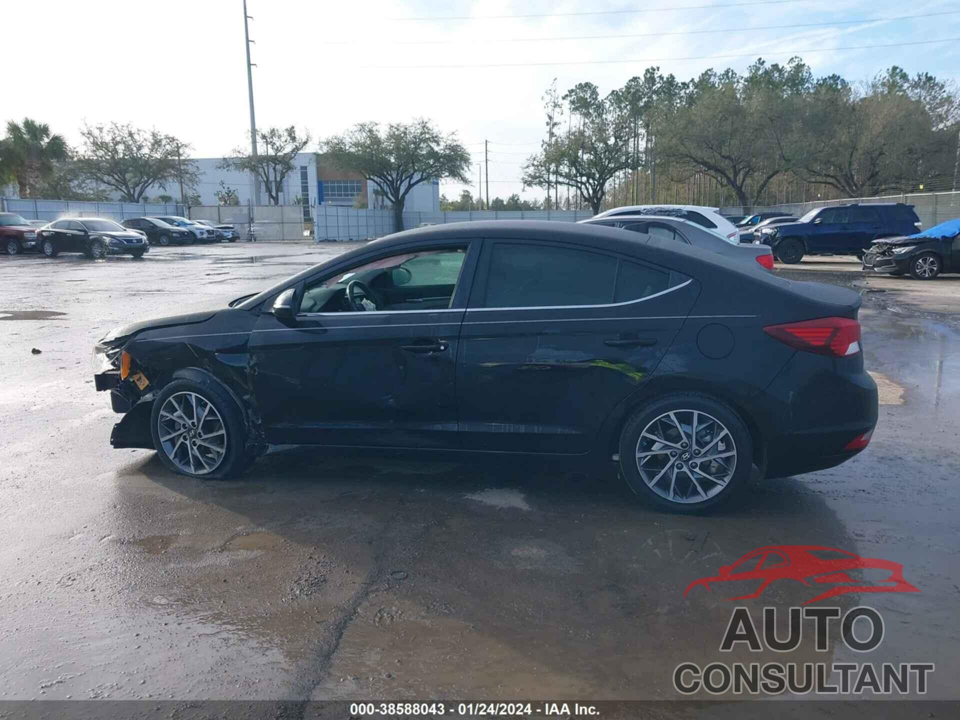 HYUNDAI ELANTRA 2019 - KMHD84LF8KU806841