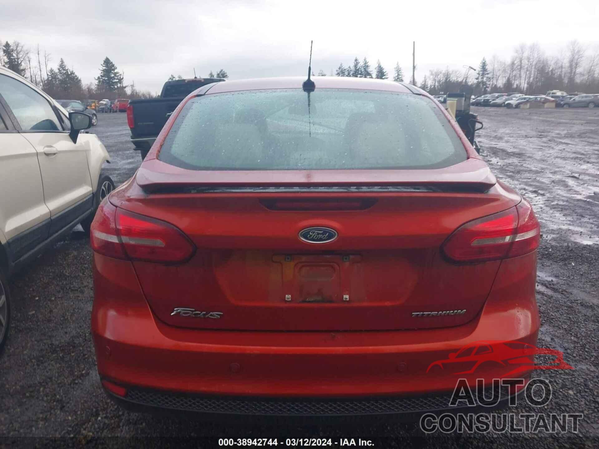 FORD FOCUS 2018 - 1FADP3J23JL273230