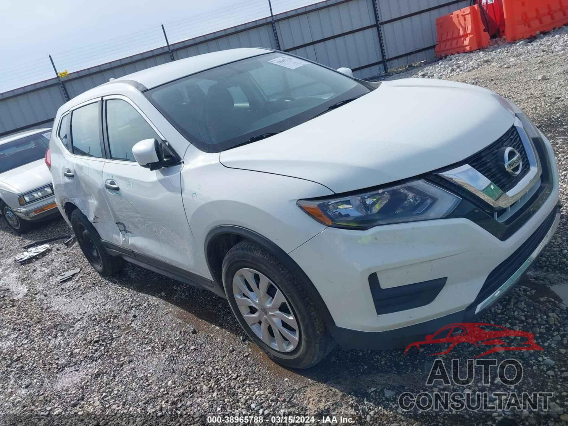 NISSAN ROGUE 2017 - KNMAT2MT0HP530614