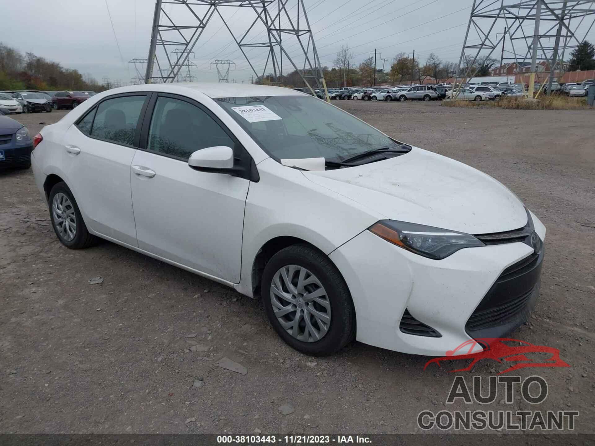 TOYOTA COROLLA 2018 - 5YFBURHE5JP833138