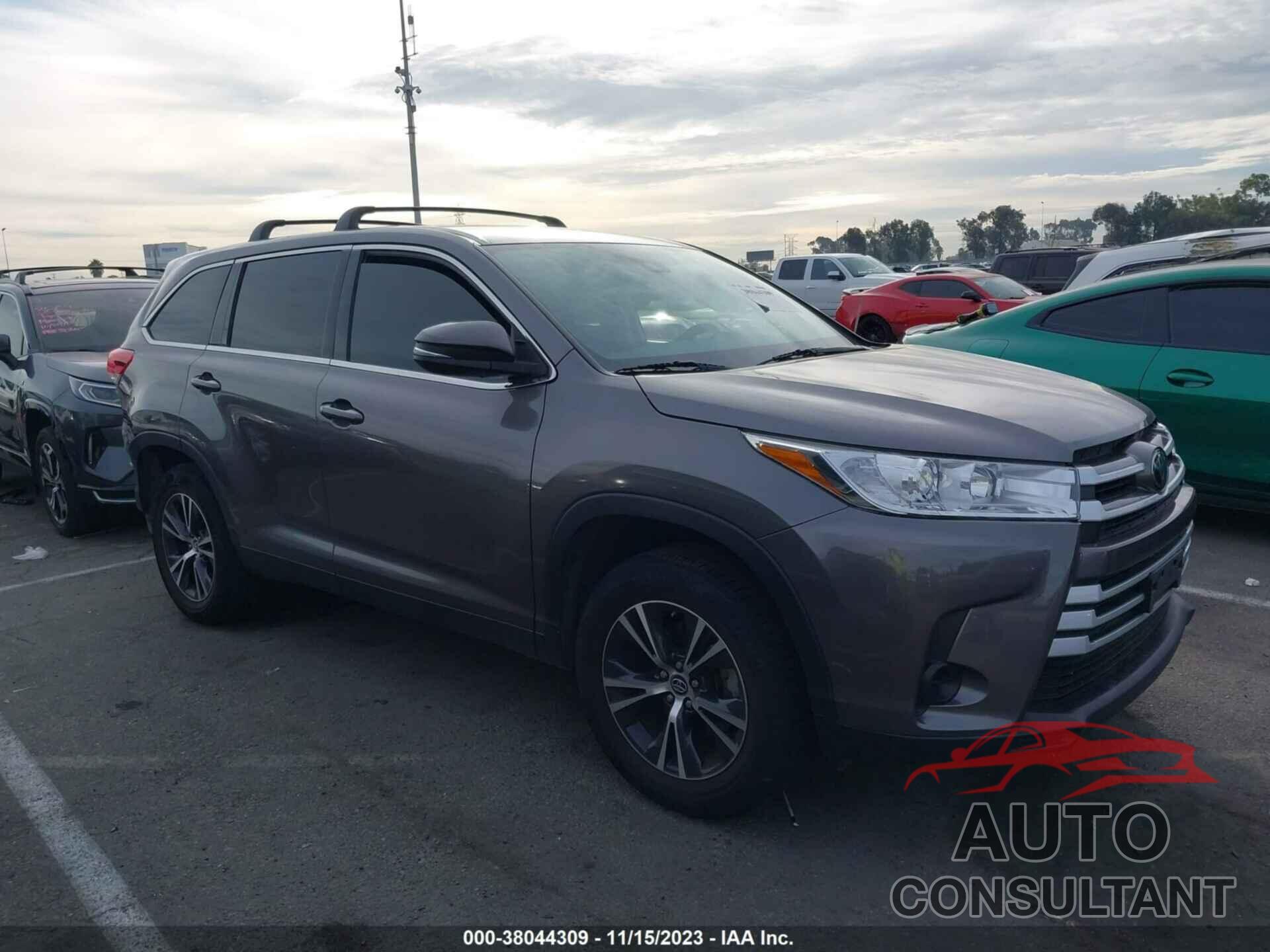 TOYOTA HIGHLANDER 2019 - 5TDZARFHXKS056677