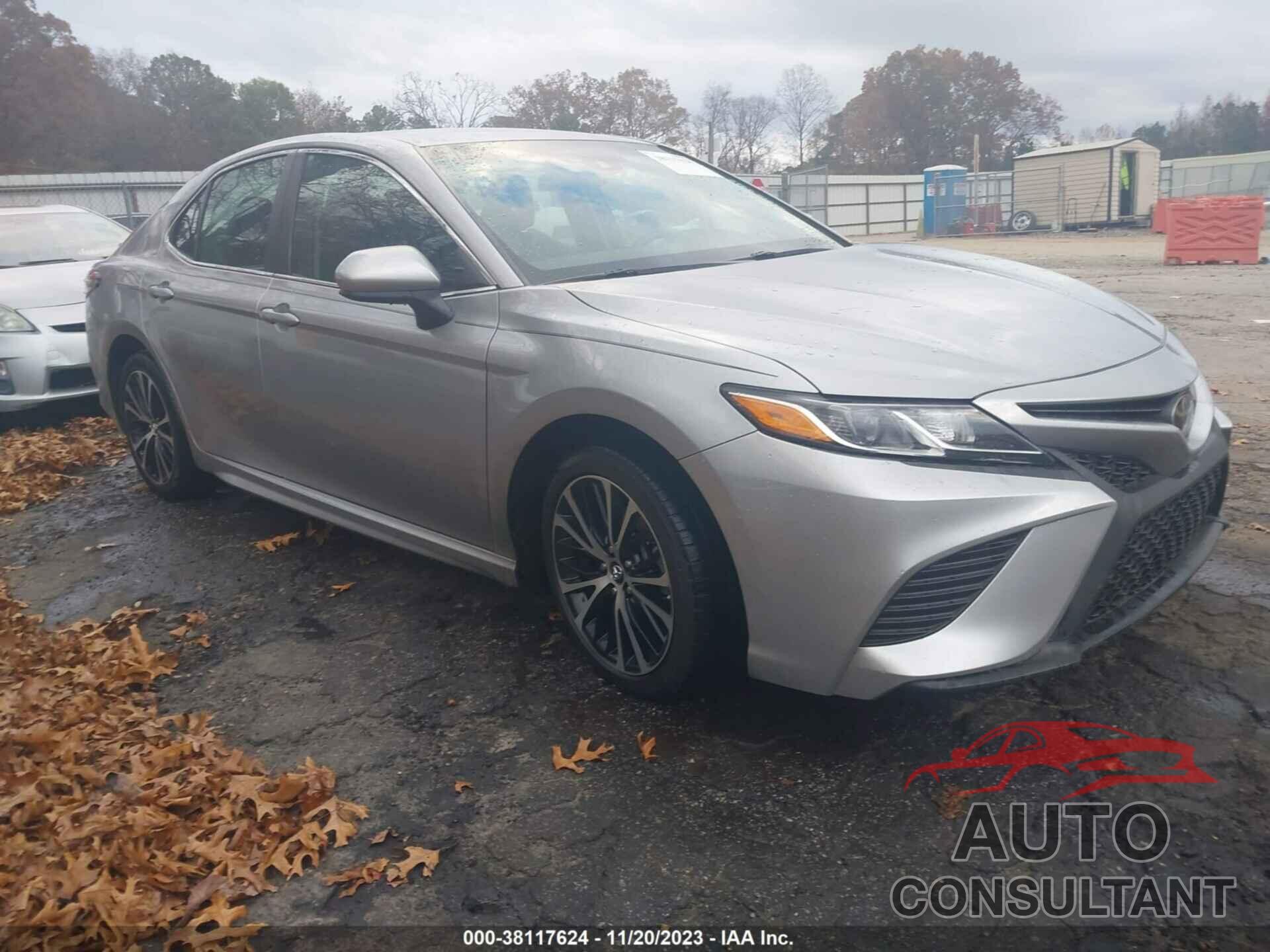 TOYOTA CAMRY 2018 - 4T1B11HK9JU643471