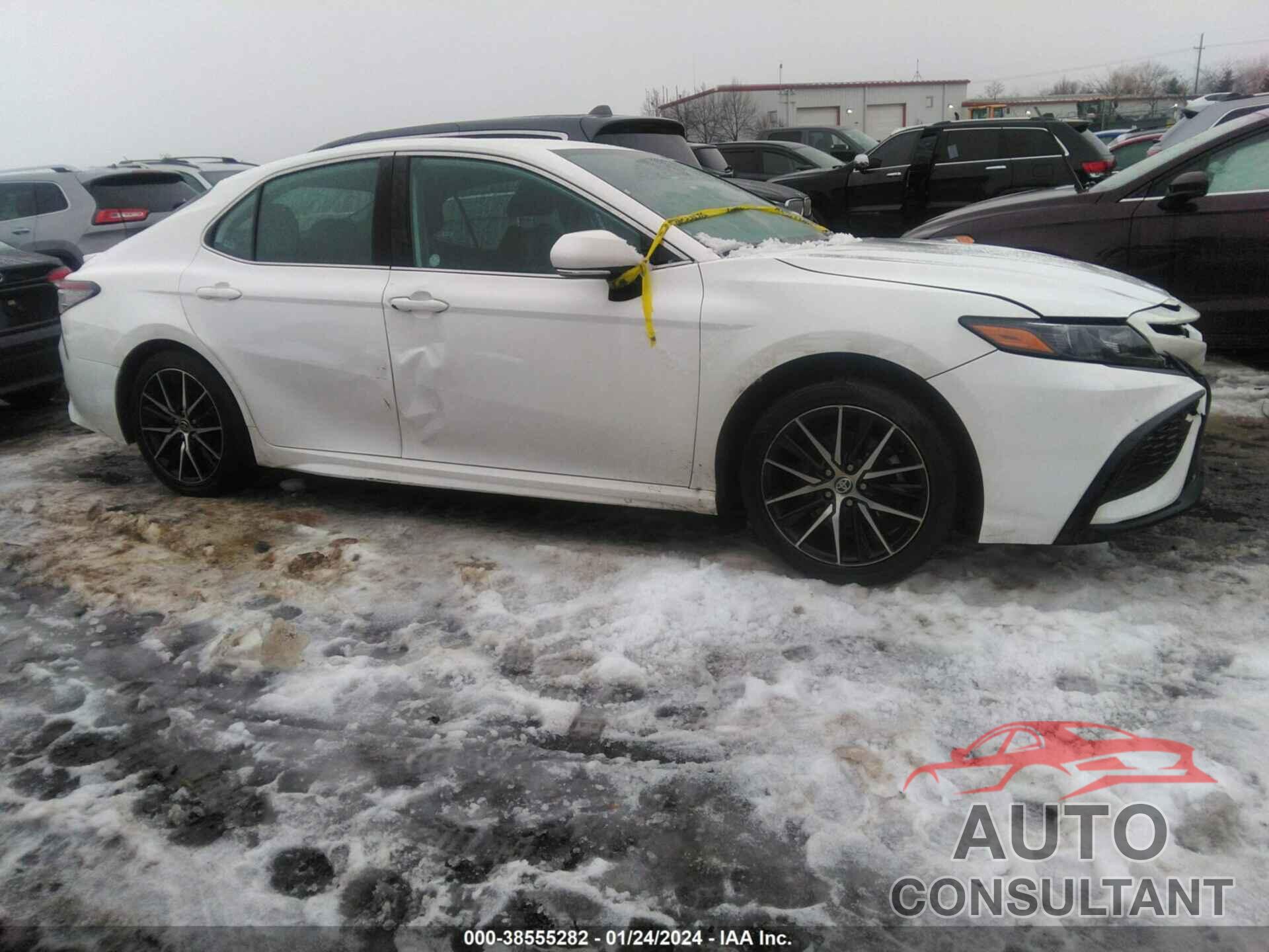 TOYOTA CAMRY 2022 - 4T1G11AK7NU631096