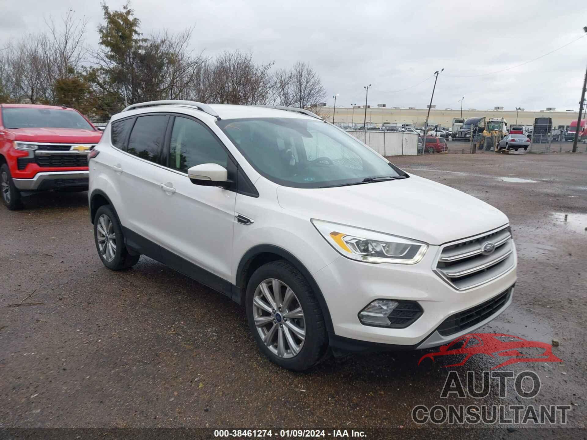 FORD ESCAPE 2017 - 1FMCU0J9XHUE05250