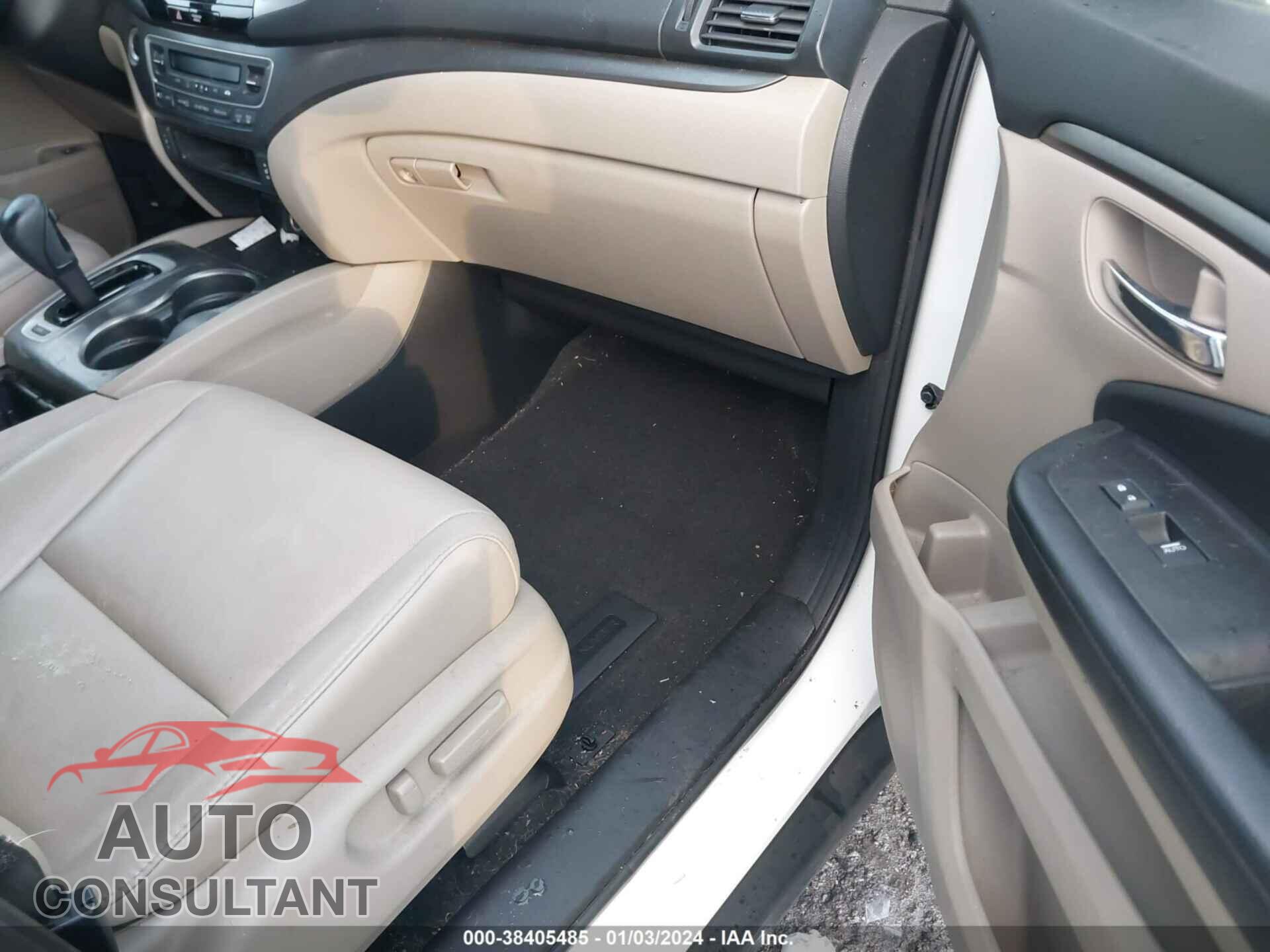 HONDA PILOT 2017 - 5FNYF5H52HB032587
