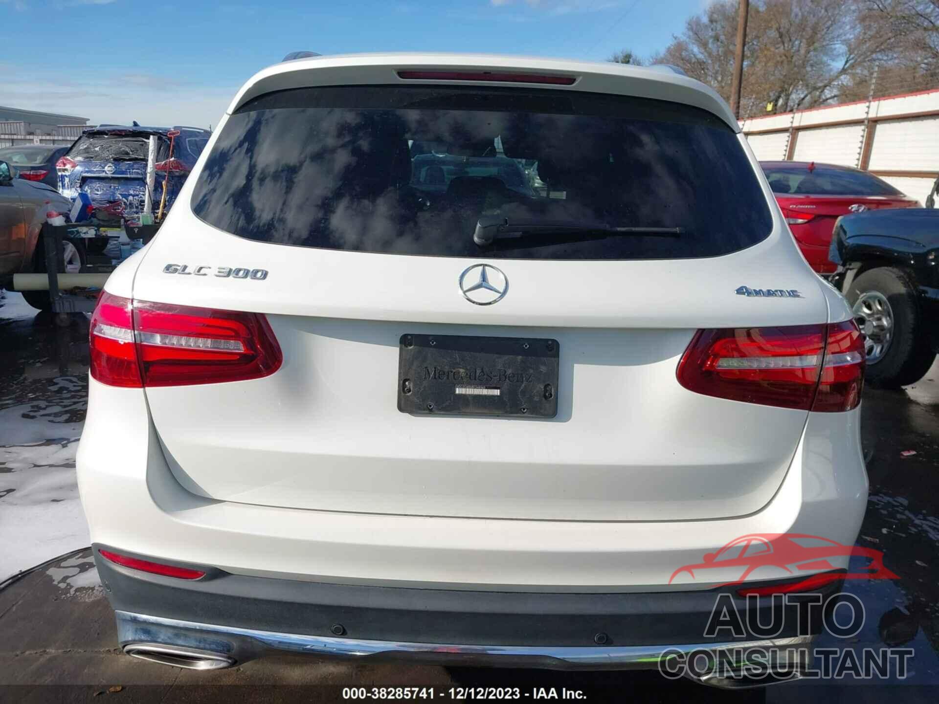 MERCEDES-BENZ GLC 2019 - WDC0G4KB2KF548965