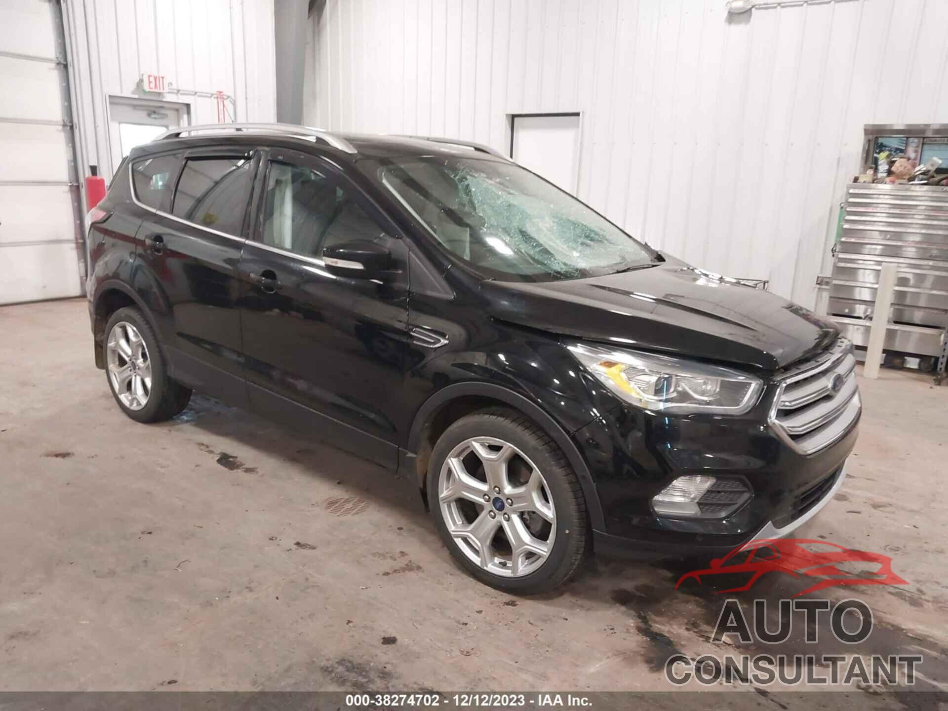 FORD ESCAPE 2018 - 1FMCU9J90JUD52536