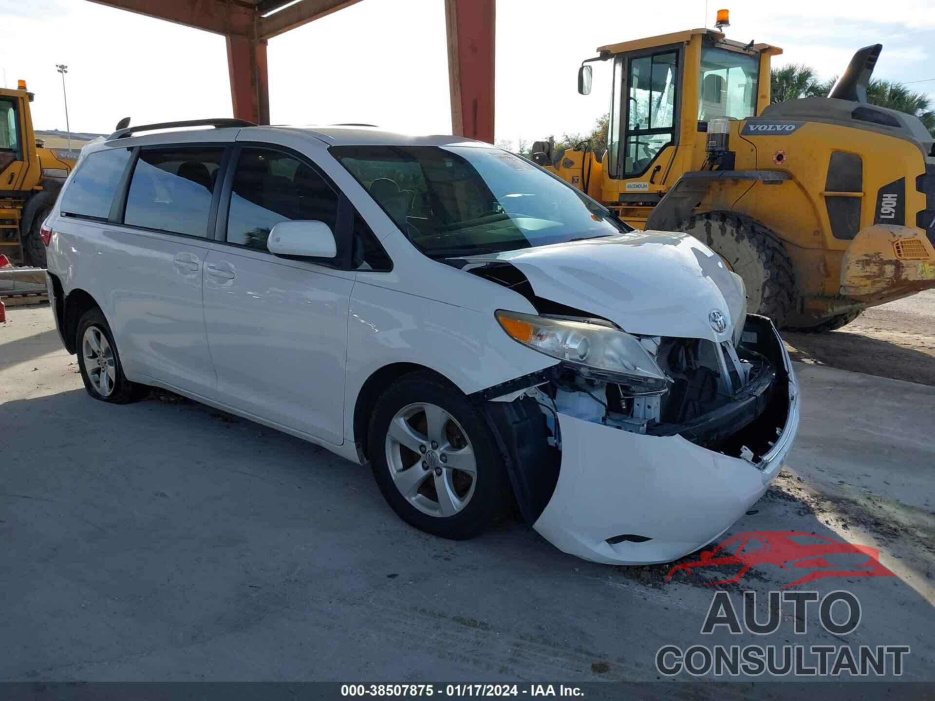 TOYOTA SIENNA 2017 - 5TDKZ3DC4HS886479