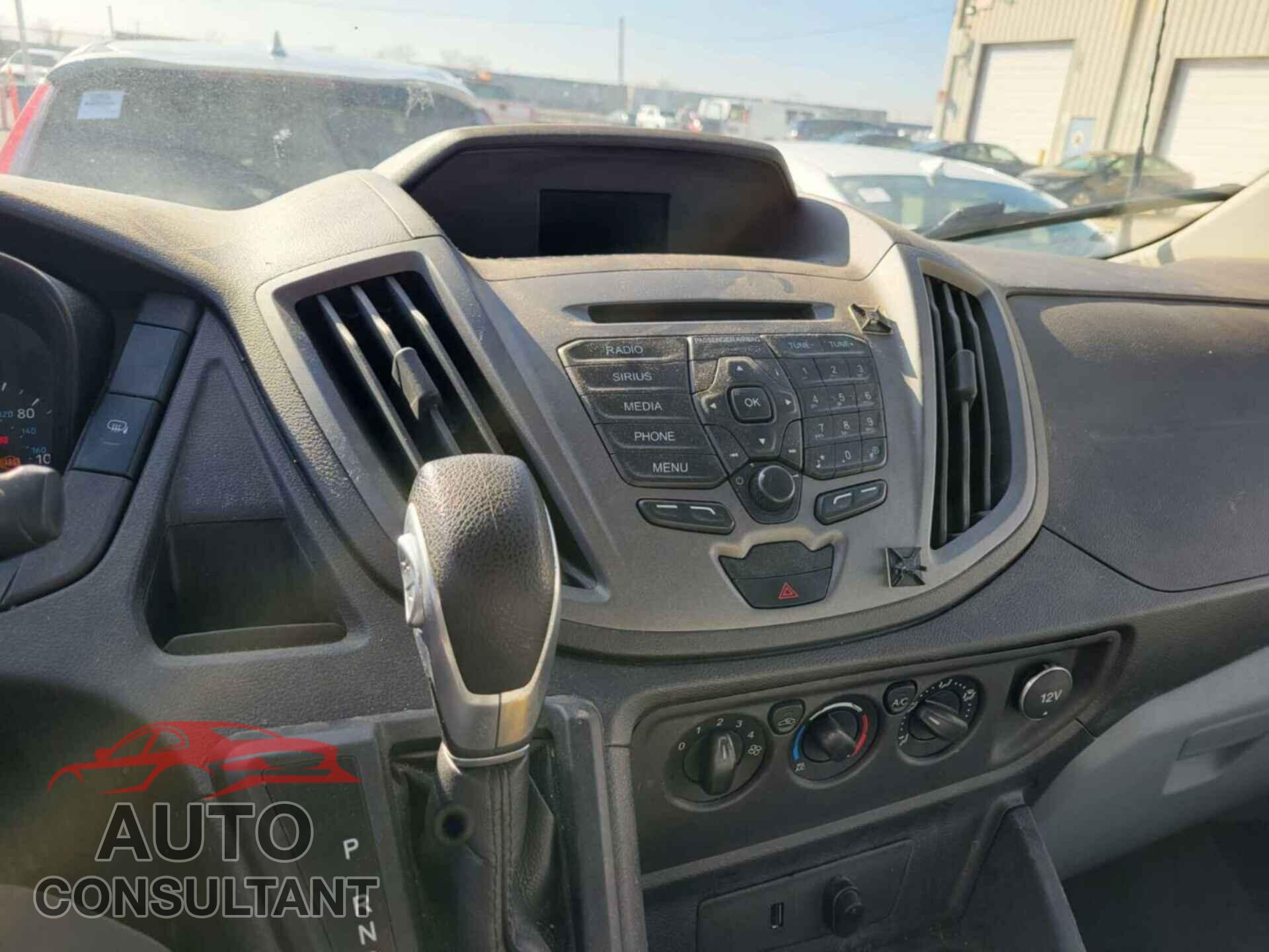 FORD TRANSIT 2017 - 1FTYR2CMXHKB26501