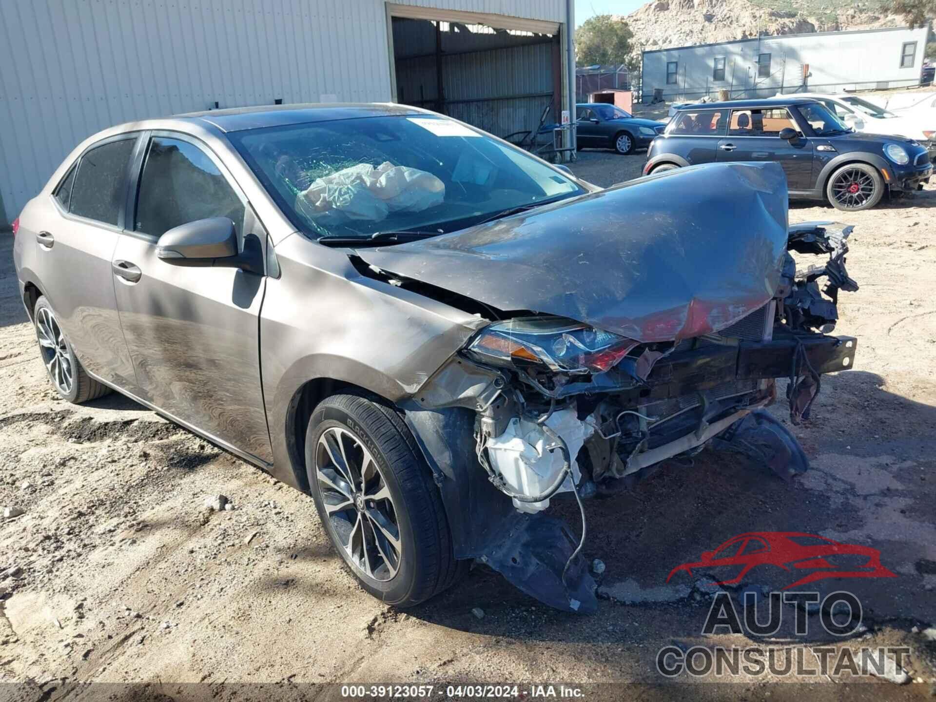 TOYOTA COROLLA 2018 - 5YFBURHE8JP738038