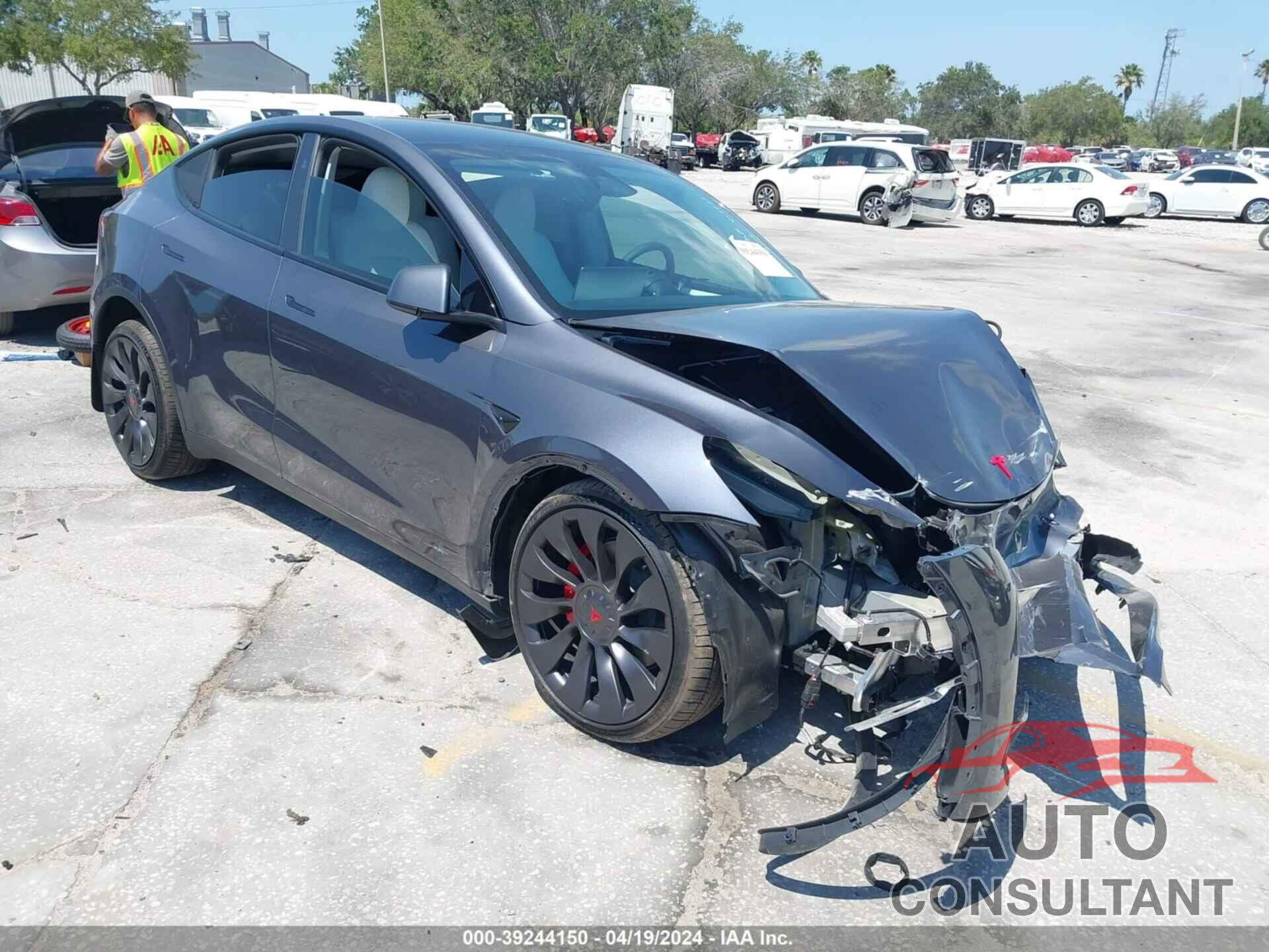 TESLA MODEL Y 2023 - 7SAYGDEF4PF879696