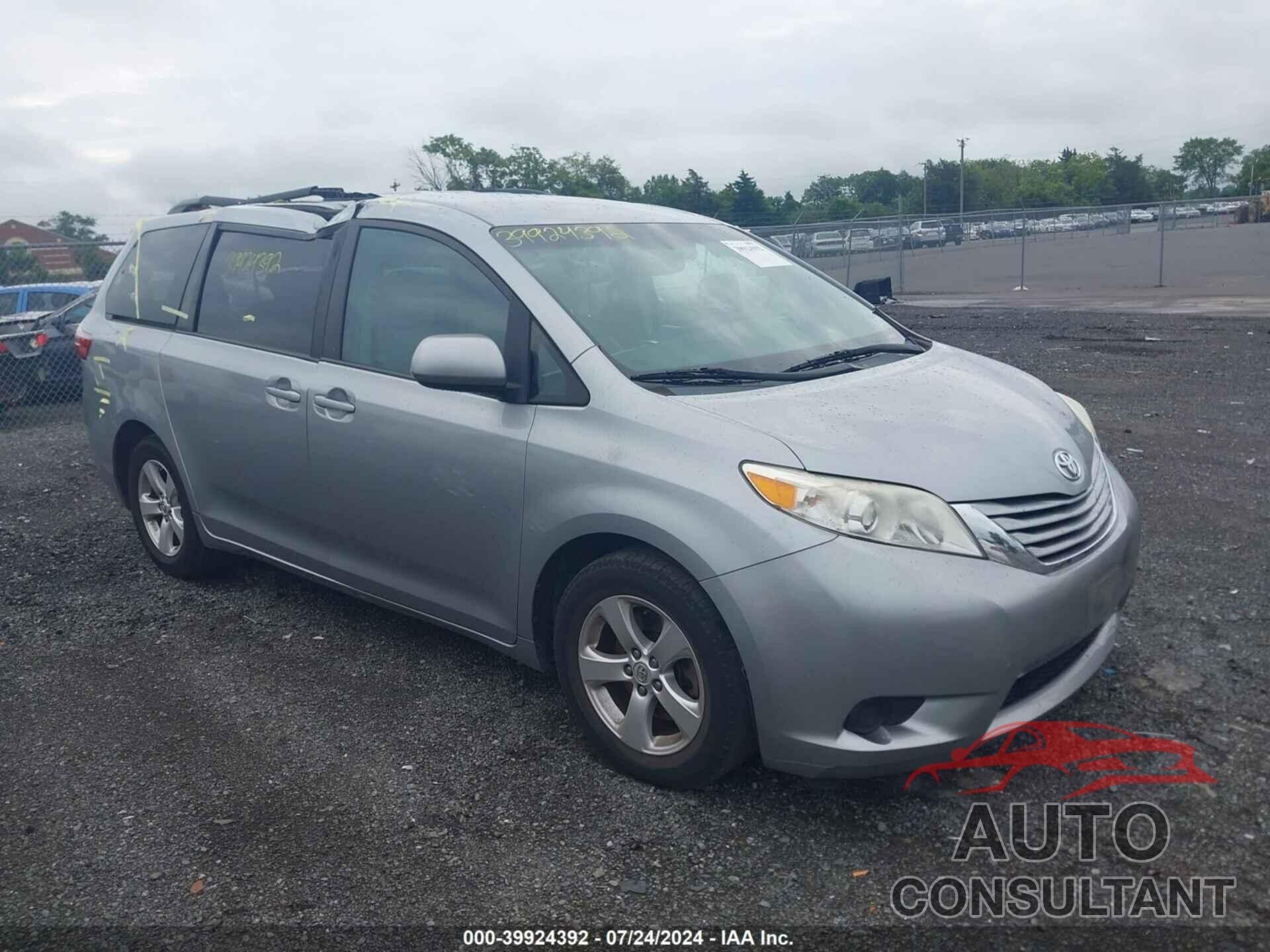 TOYOTA SIENNA 2016 - 5TDKK3DC3GS723177