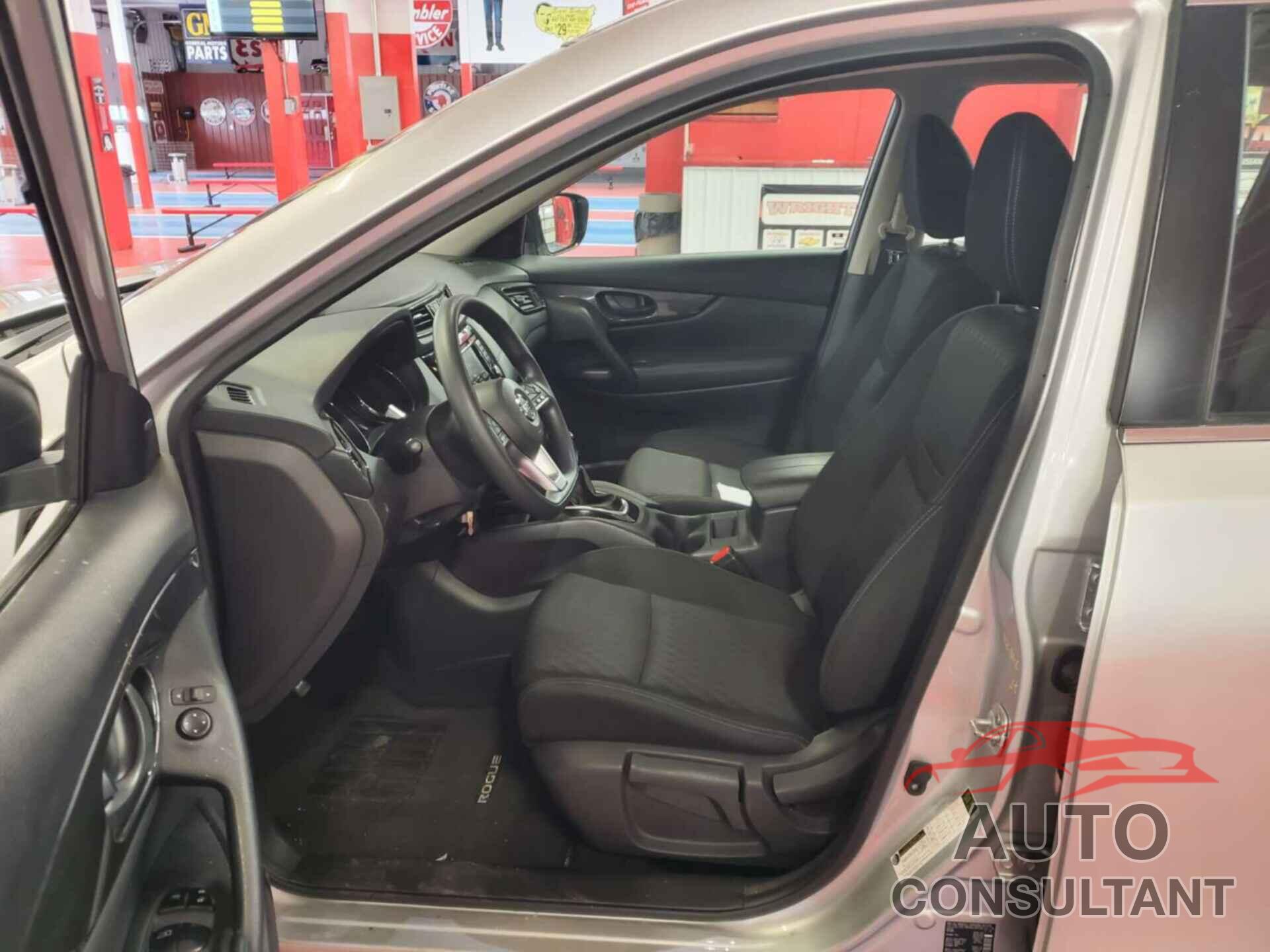 NISSAN ROGUE 2019 - KNMAT2MVXKP517247