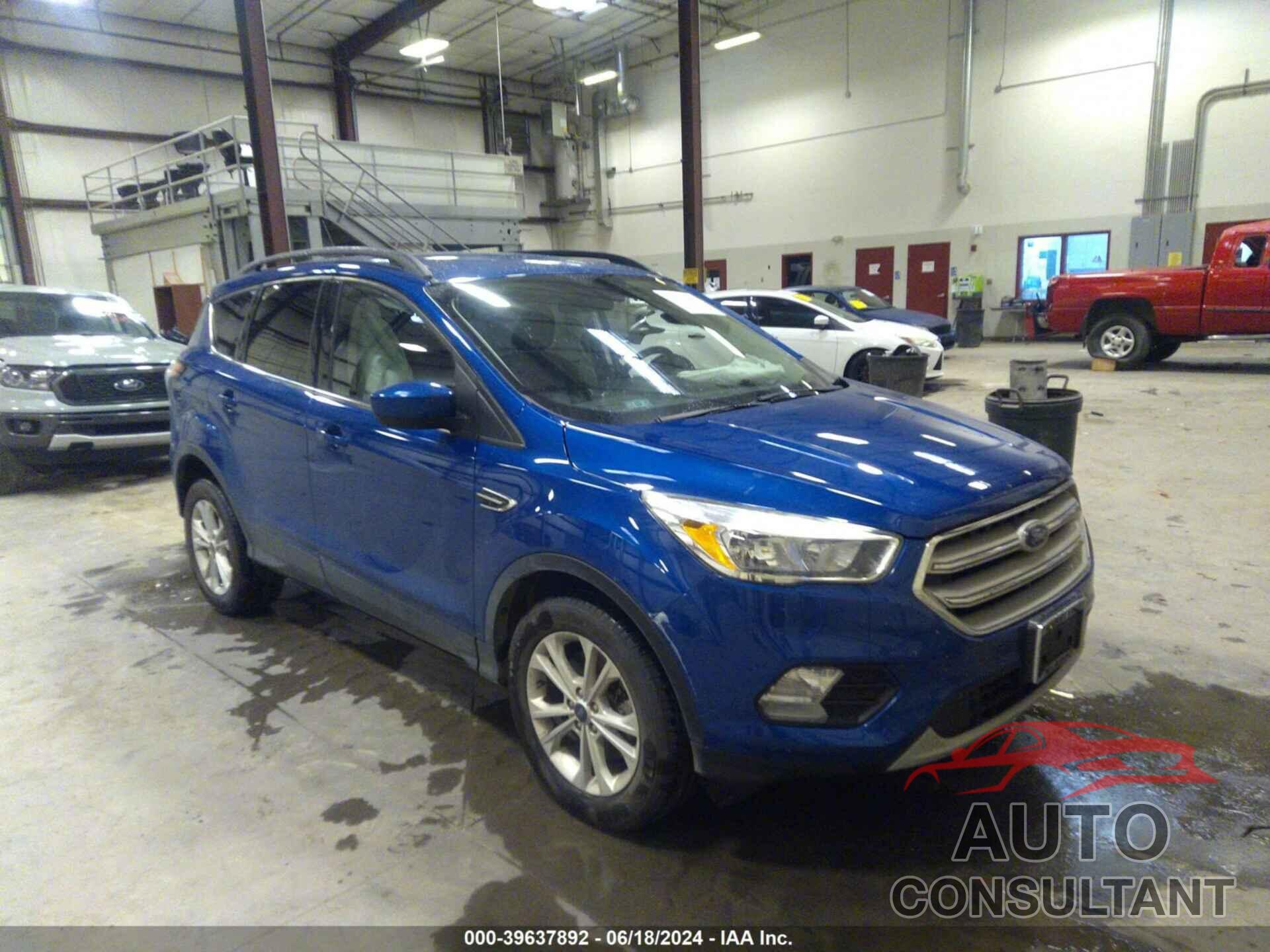 FORD ESCAPE 2018 - 1FMCU9GD8JUB73382