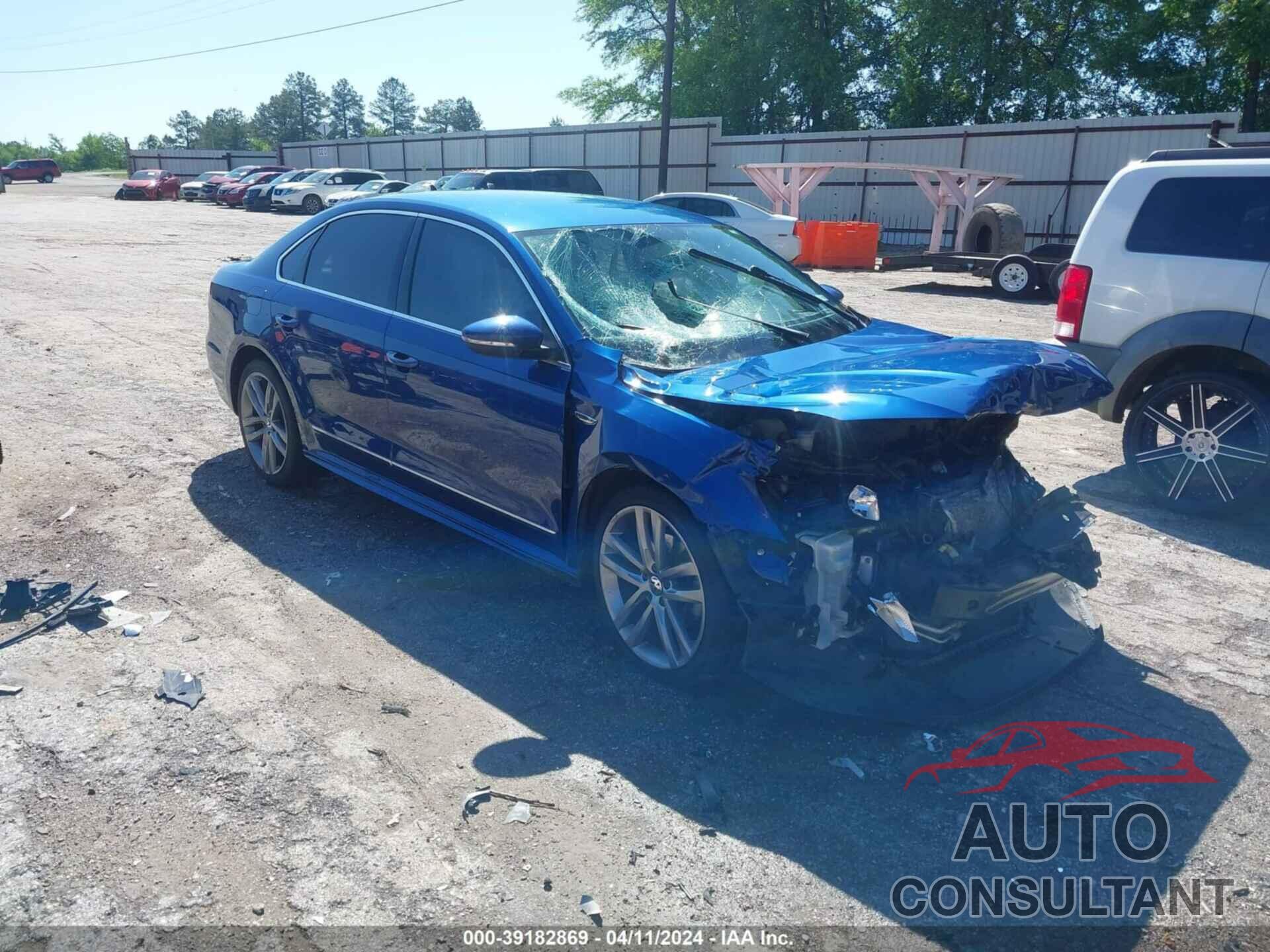 VOLKSWAGEN PASSAT 2017 - 1VWDT7A39HC009006