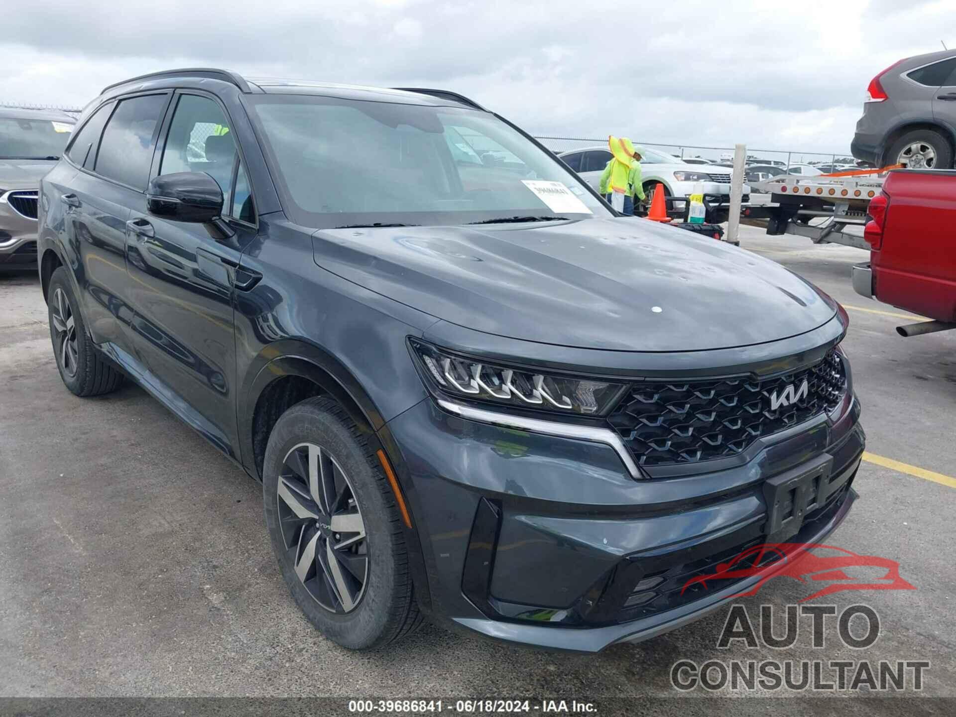 KIA SORENTO 2023 - 5XYRH4LF6PG167376