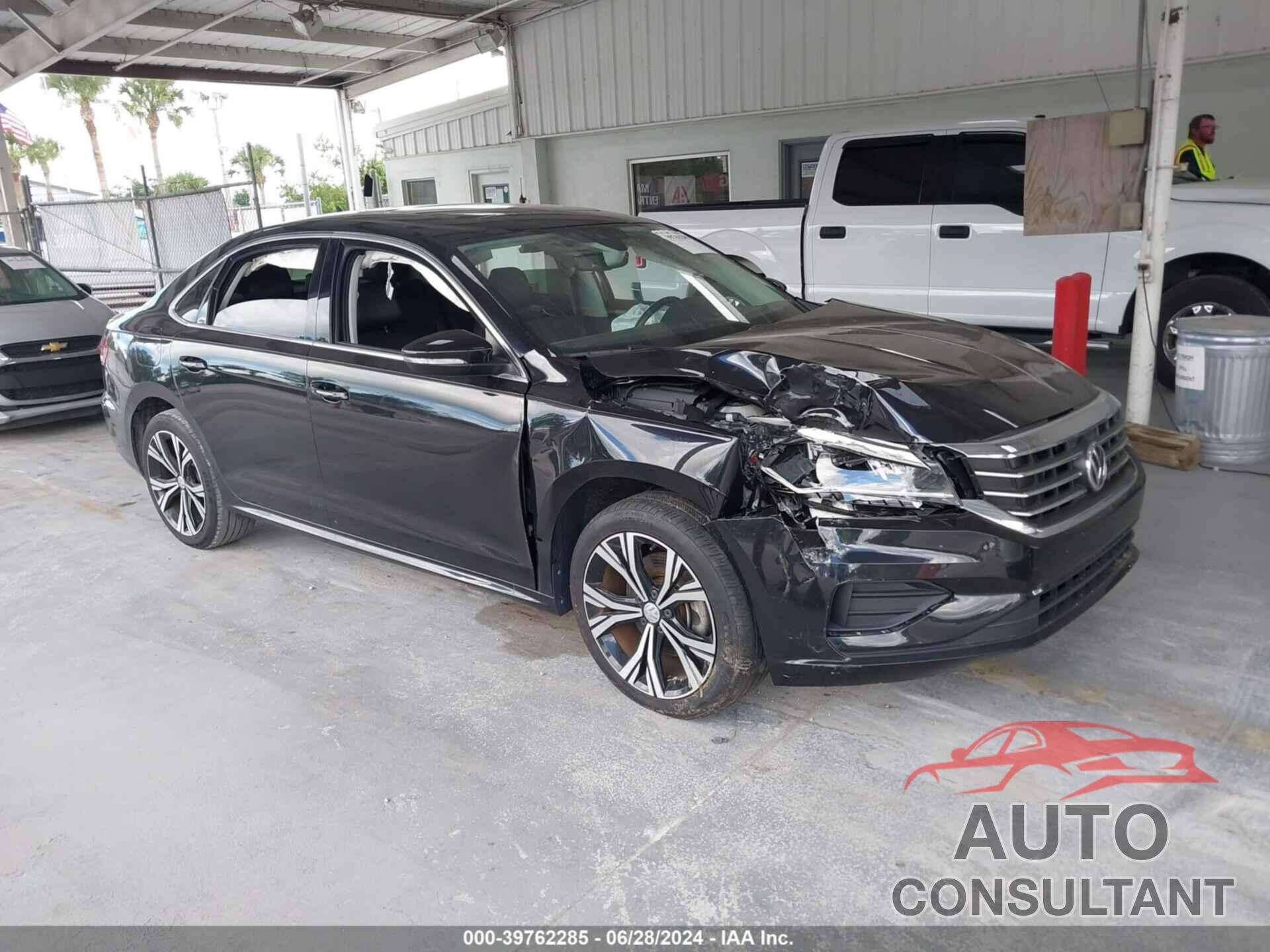 VOLKSWAGEN PASSAT 2021 - 1VWSA7A34MC015917