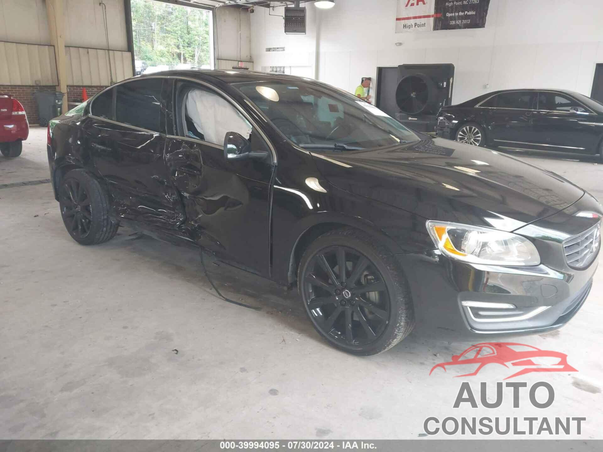 VOLVO S60 2016 - YV1612TK5G2390490