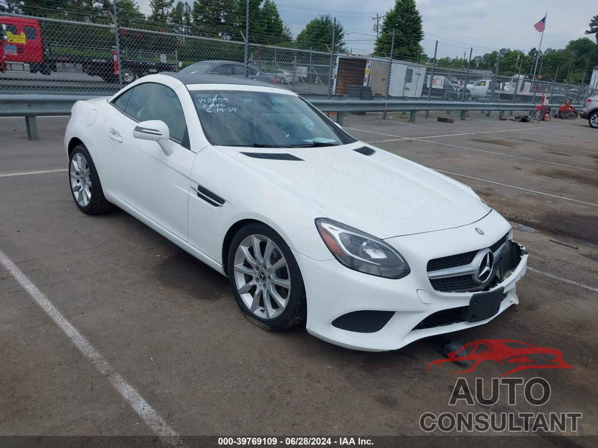 MERCEDES-BENZ SLC 300 2017 - WDDPK3JA1HF140459