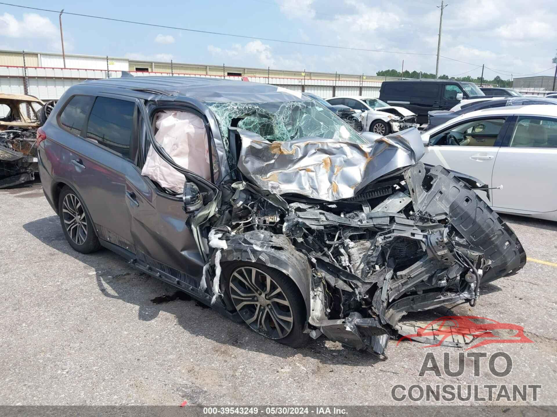 MITSUBISHI OUTLANDER 2018 - JA4AD3A30JJ001836