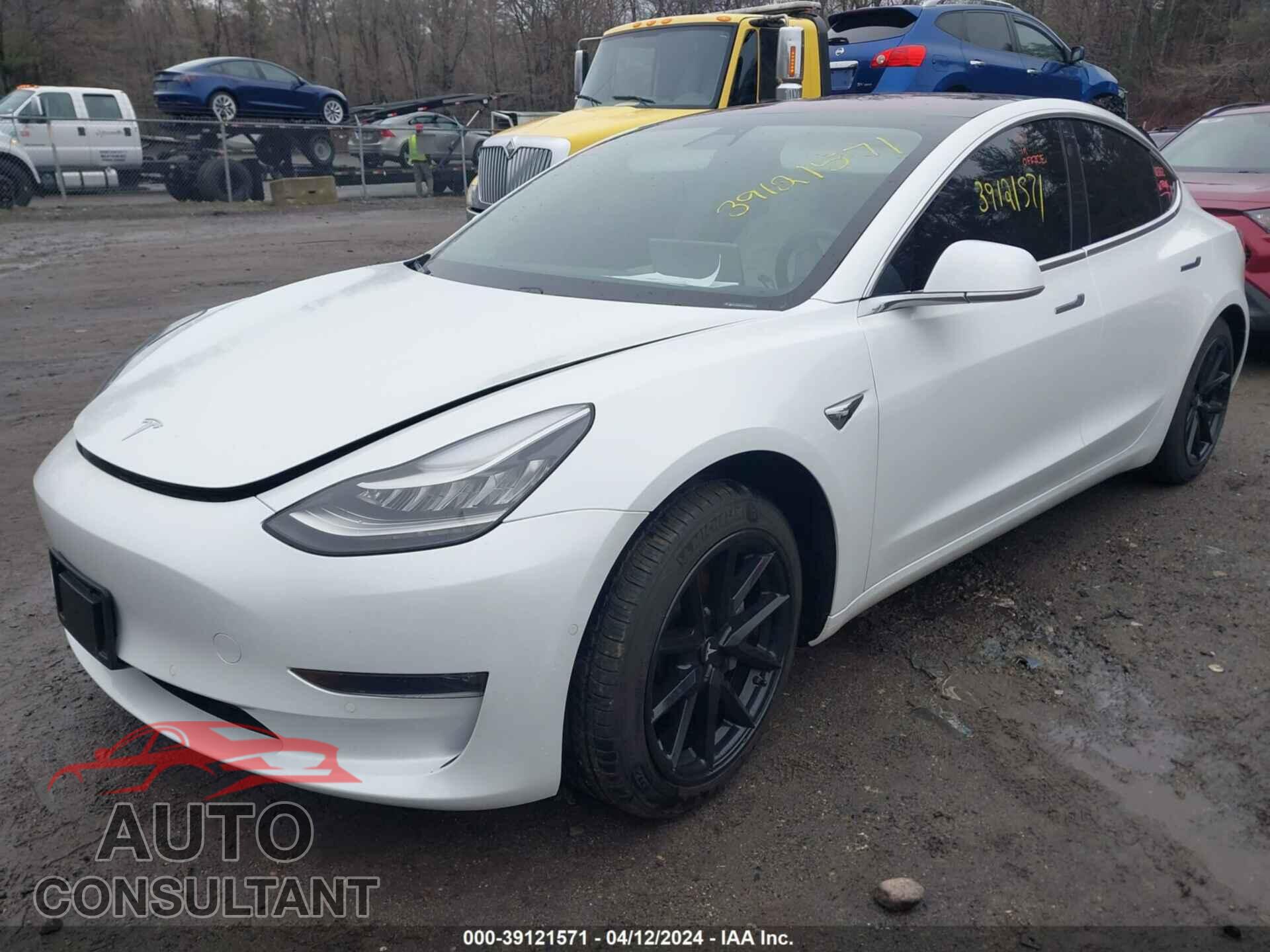 TESLA MODEL 3 2018 - 5YJ3E1EB4JF096832