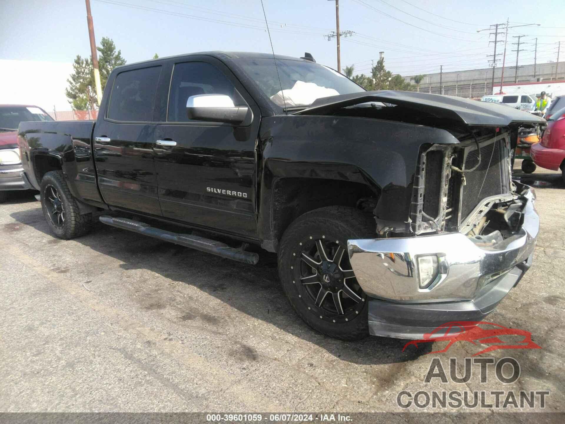 CHEVROLET SILVERADO 1500 2018 - 1GCPCREC2JF102072