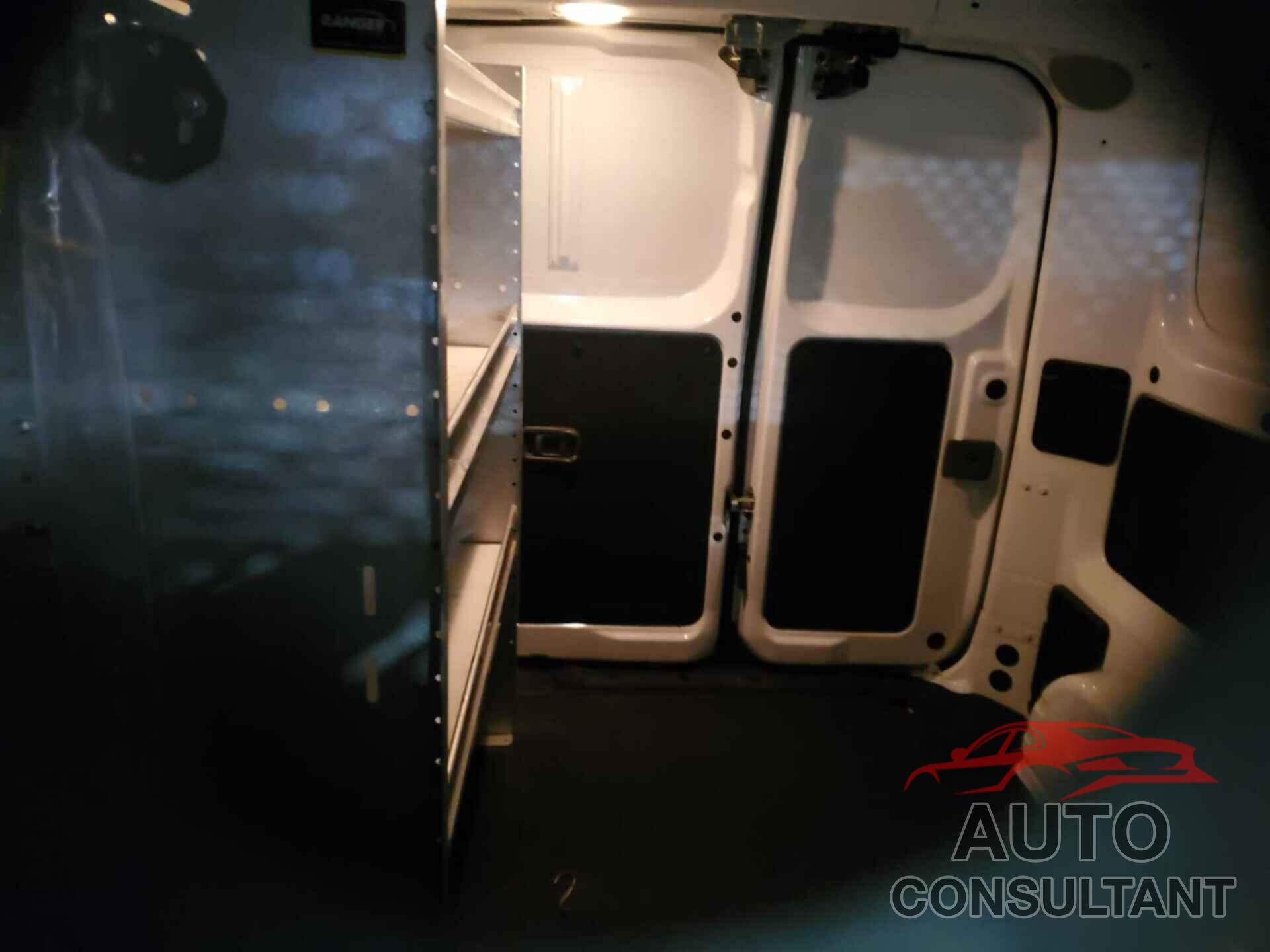 NISSAN NV200 2017 - 3N6CM0KN7HK708810