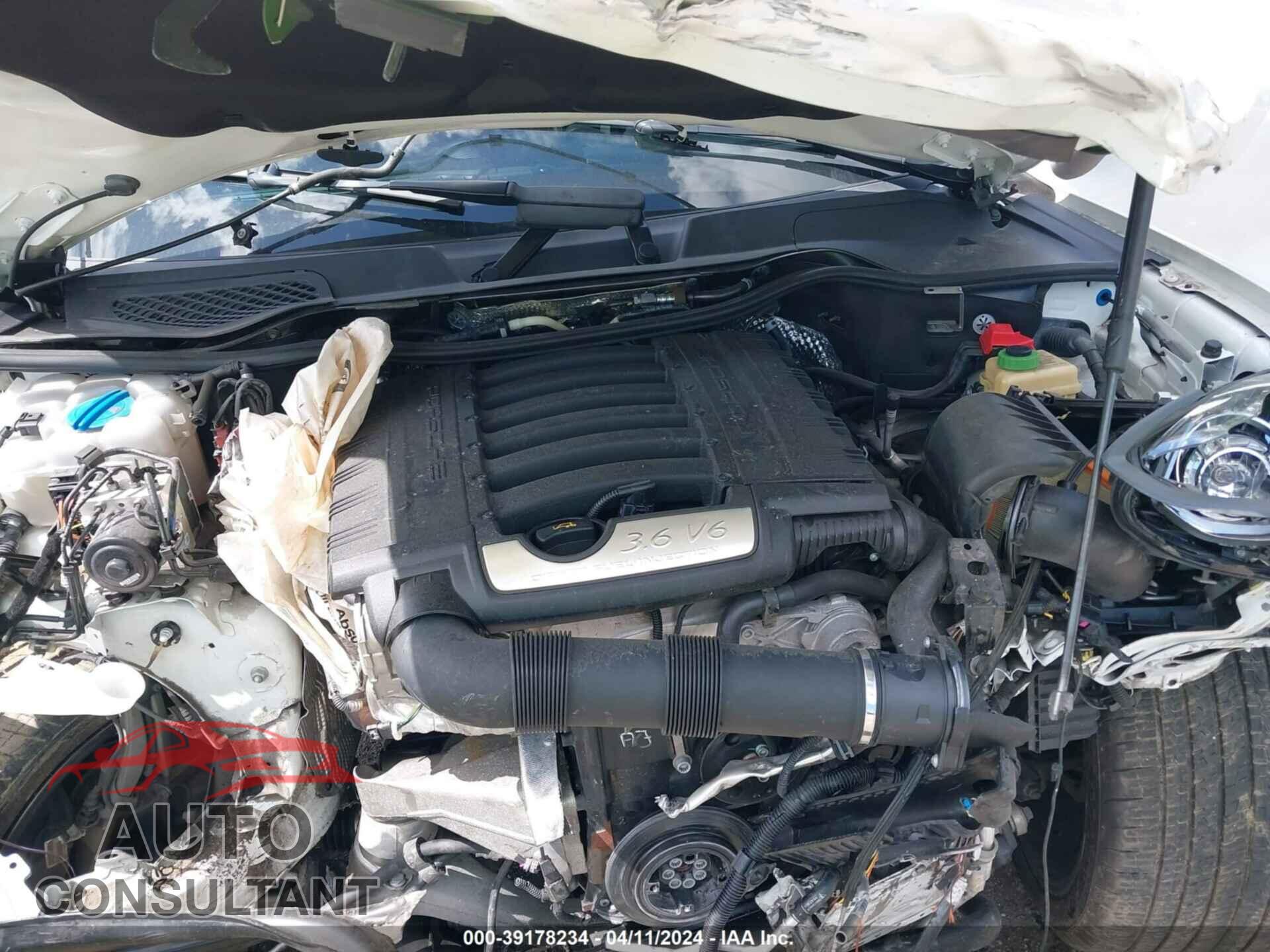 PORSCHE CAYENNE 2017 - WP1AA2A29HKA90941