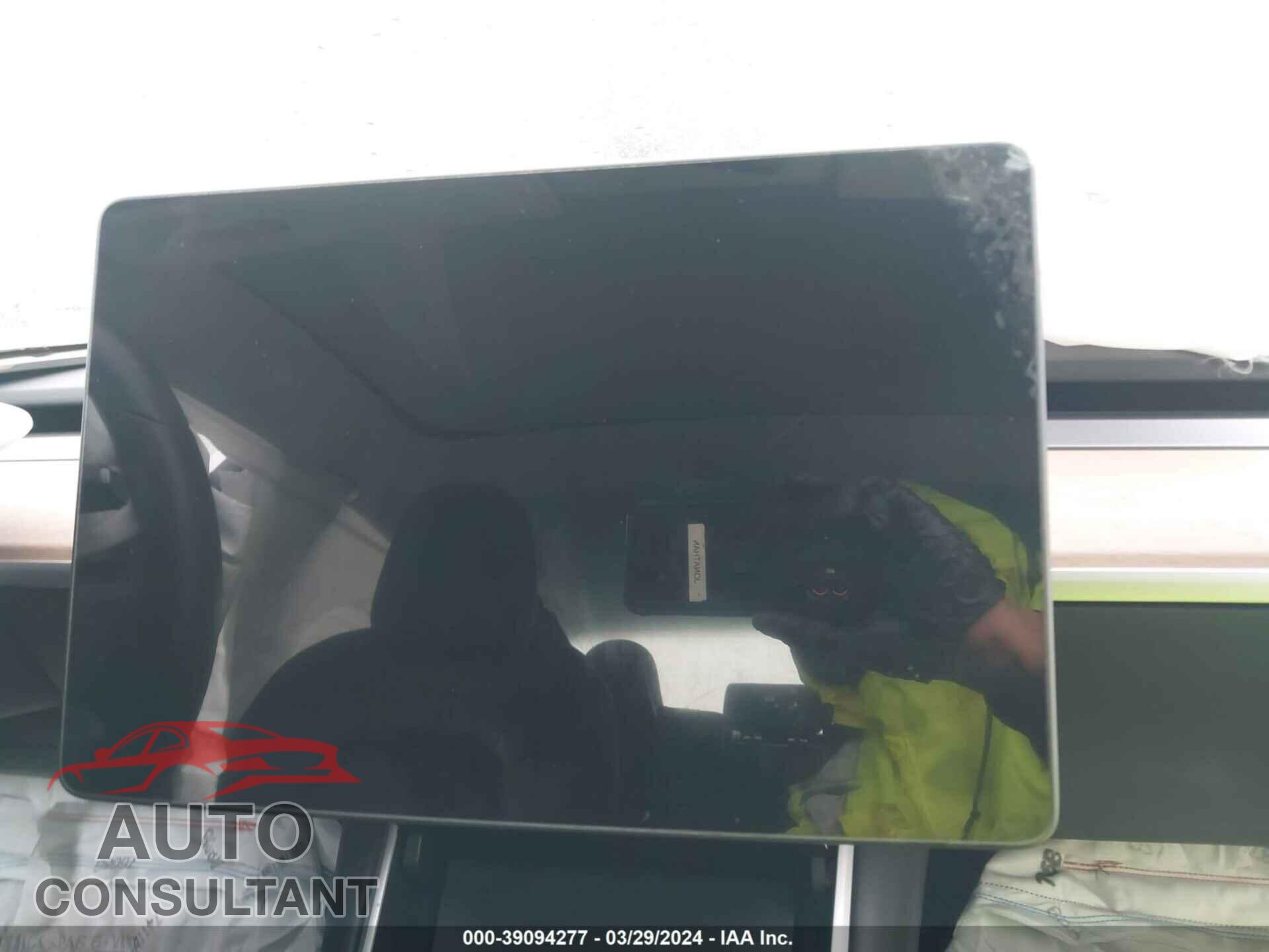 TESLA MODEL 3 2018 - 5YJ3E1EA4JF048108