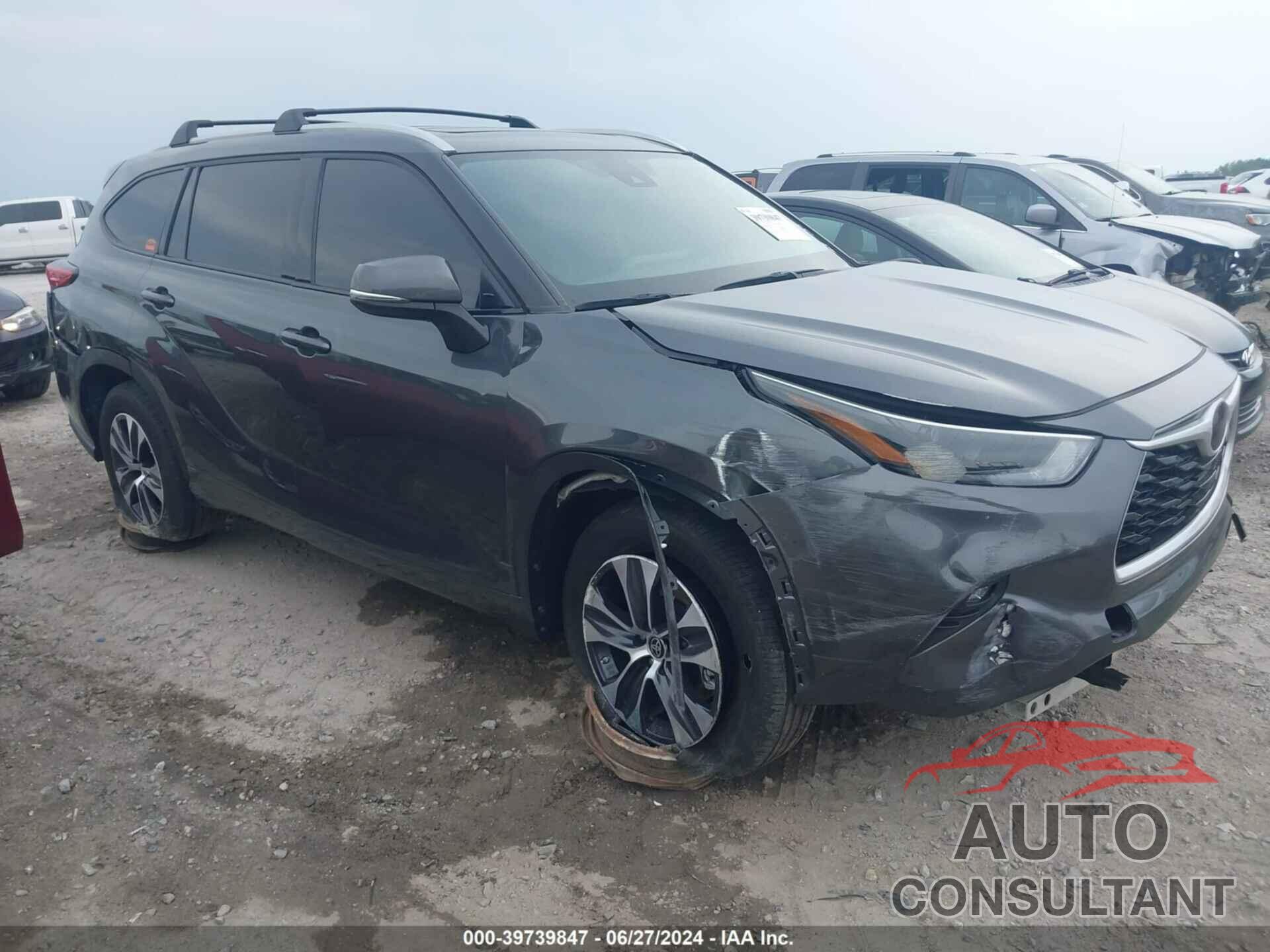 TOYOTA HIGHLANDER 2022 - 5TDGZRAH4NS556412