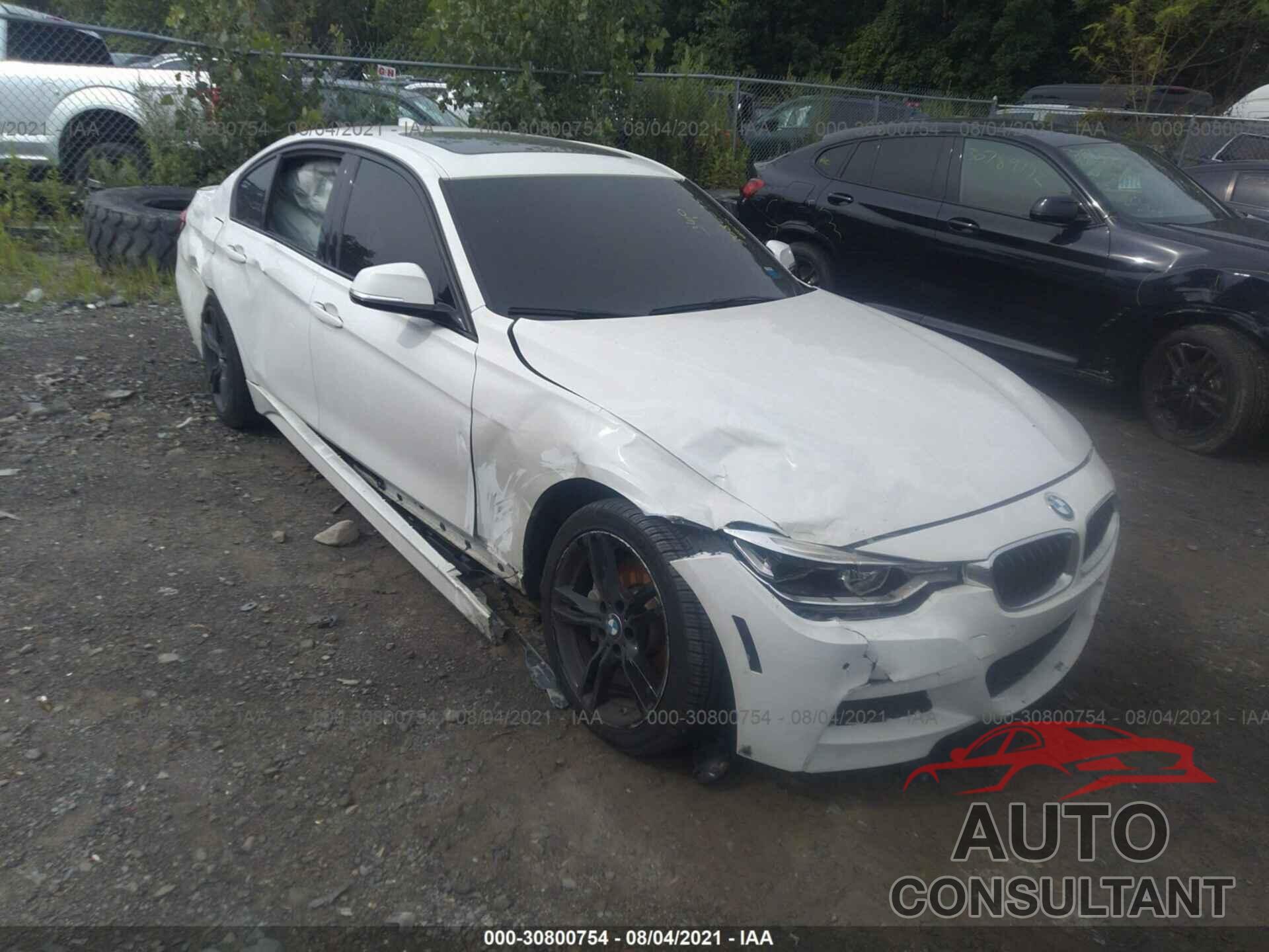 BMW 3 SERIES 2017 - WBA8B9G51HNU49640