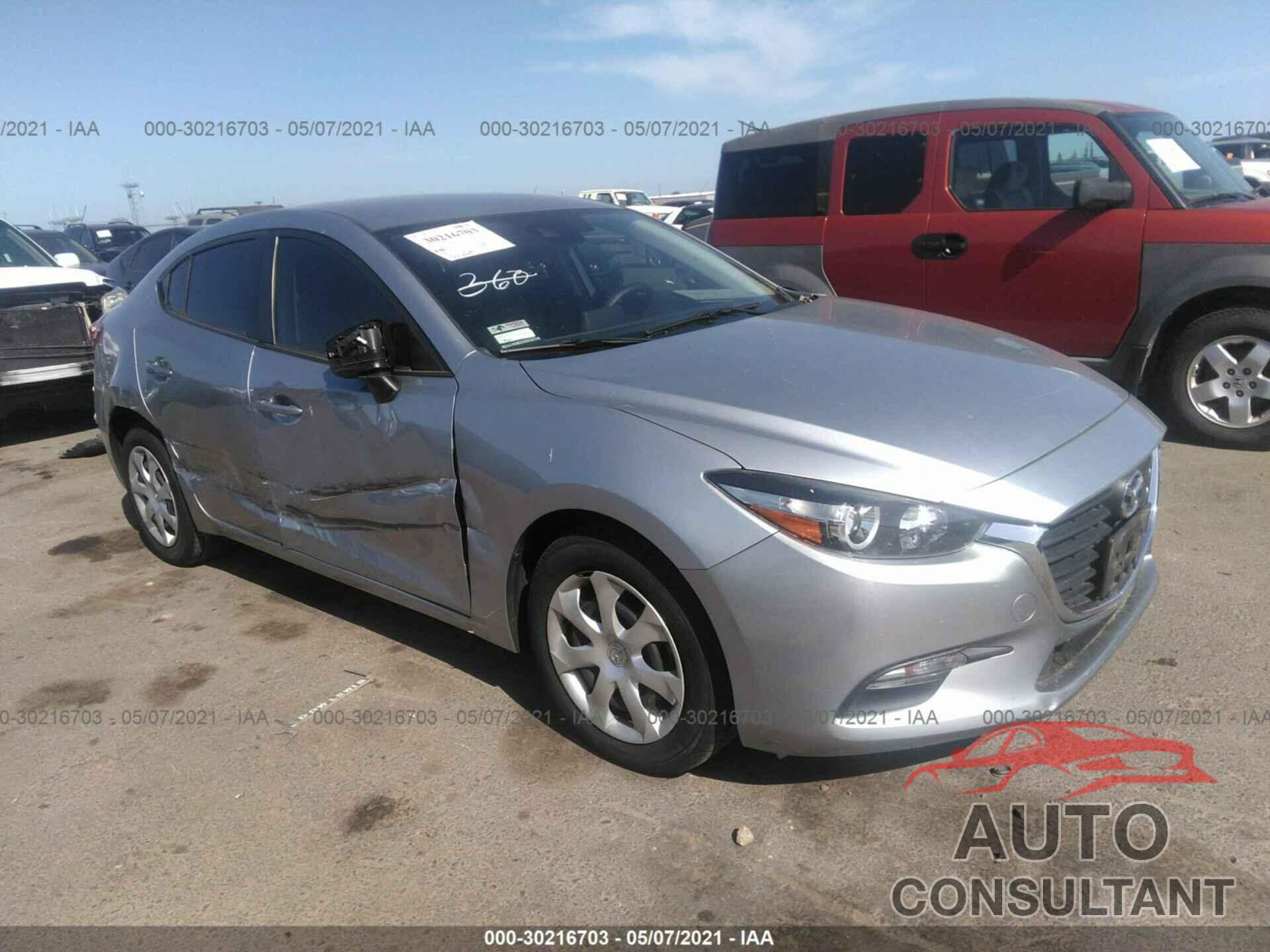 MAZDA MAZDA3 4-DOOR 2018 - 3MZBN1U73JM184255
