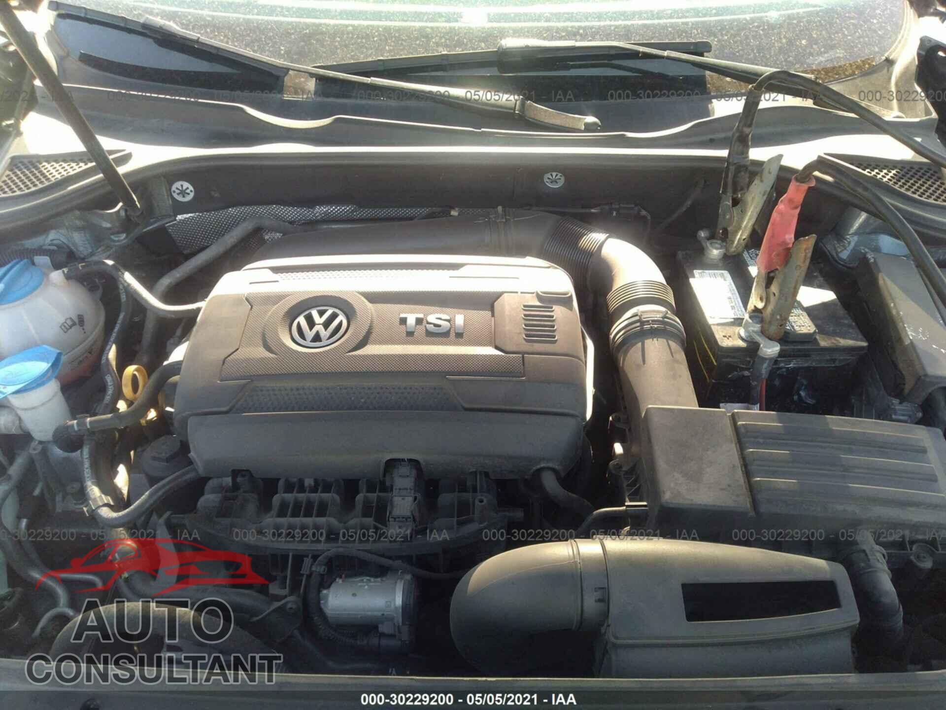 VOLKSWAGEN PASSAT 2017 - 1VWAT7A35HC004033