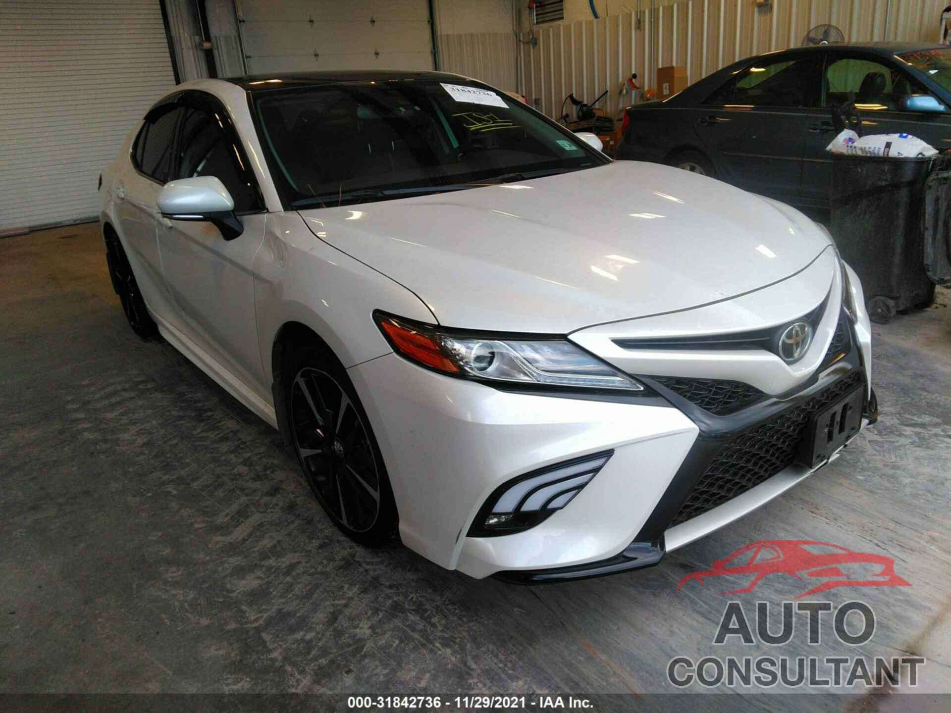 TOYOTA CAMRY 2019 - 4T1B61HK3KU854734