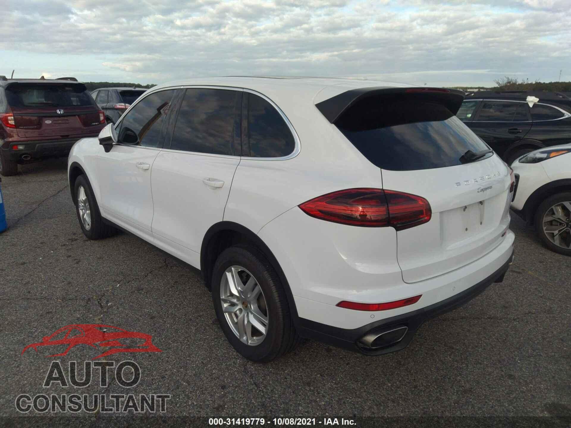 PORSCHE CAYENNE 2016 - WP1AA2A29GLA00471