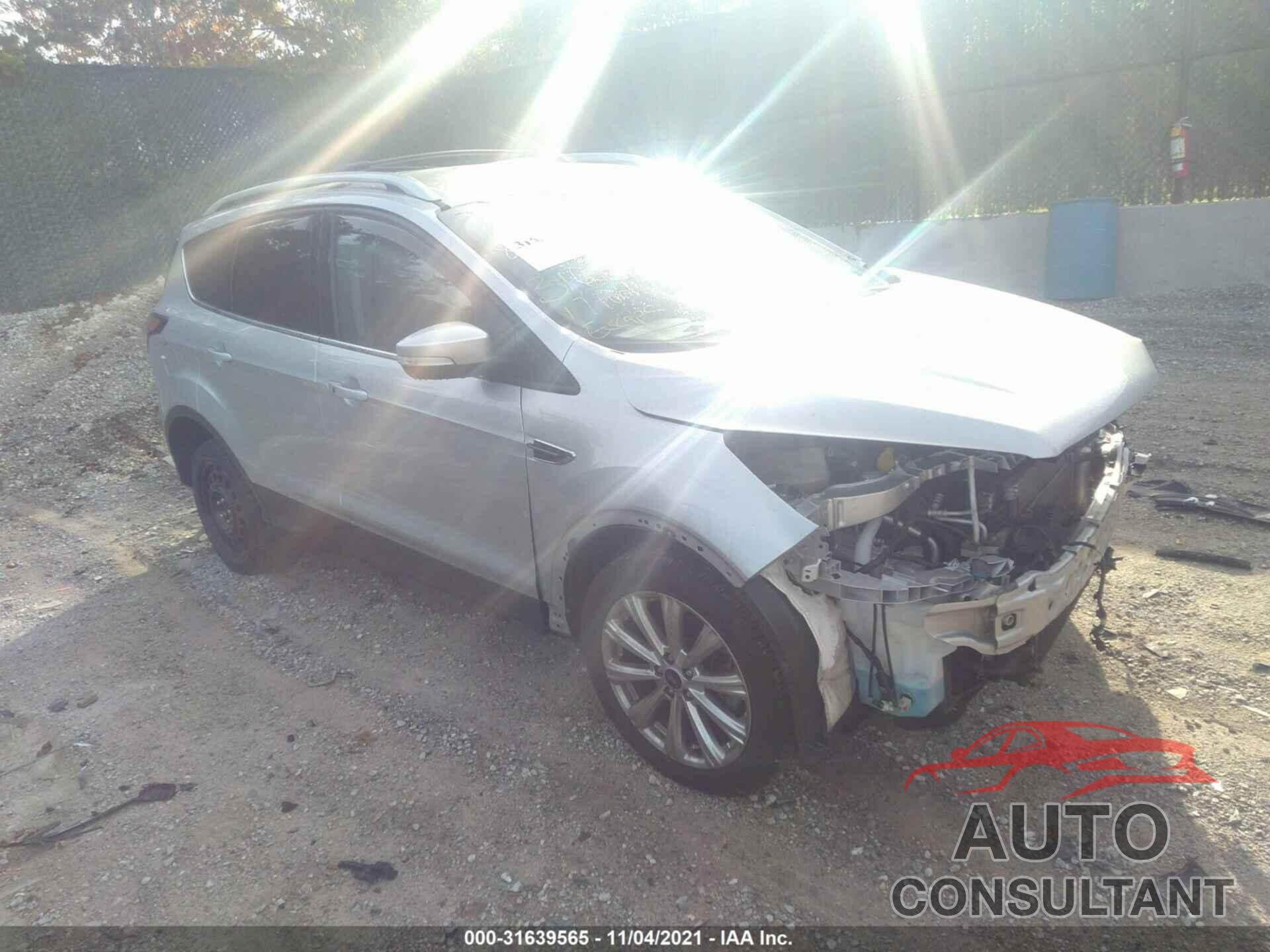 FORD ESCAPE 2017 - 1FMCU9JD5HUD71470