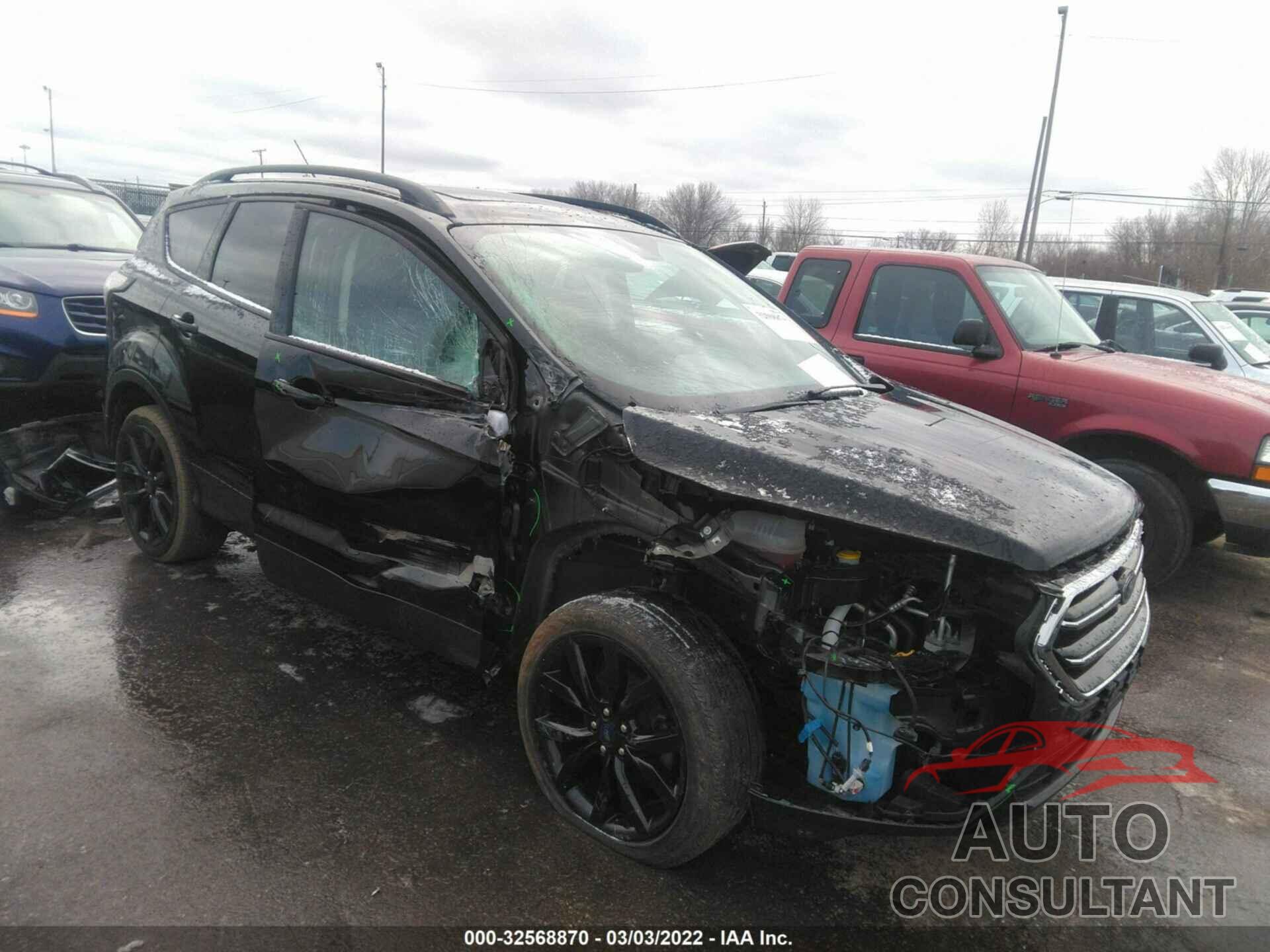 FORD ESCAPE 2018 - 1FMCU0GD7JUD17225