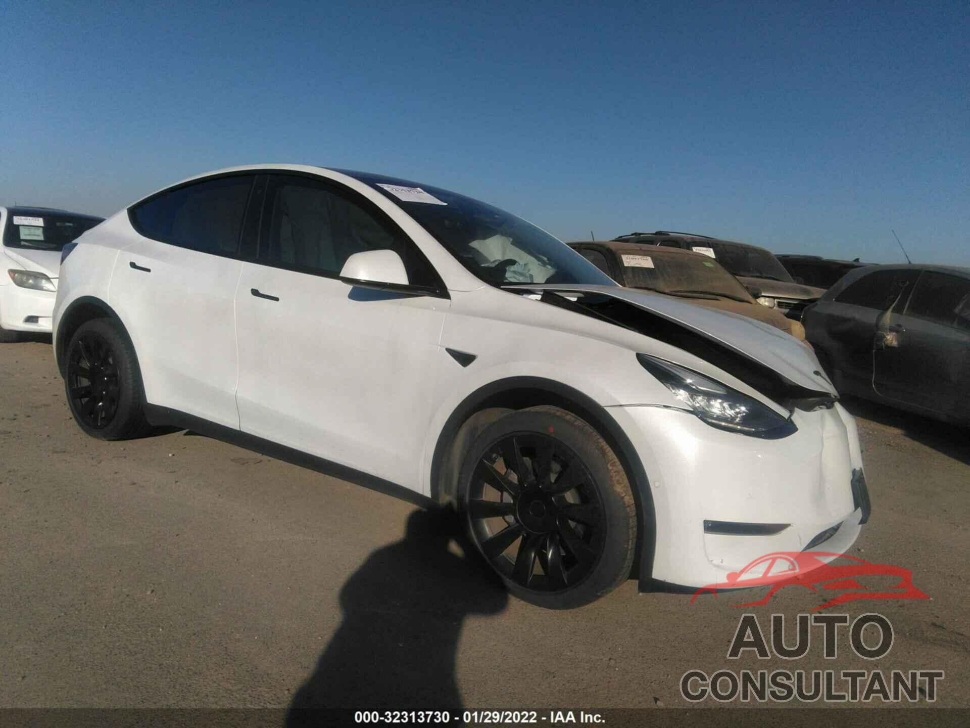 TESLA MODEL Y 2020 - 5YJYGDEE1LF032875