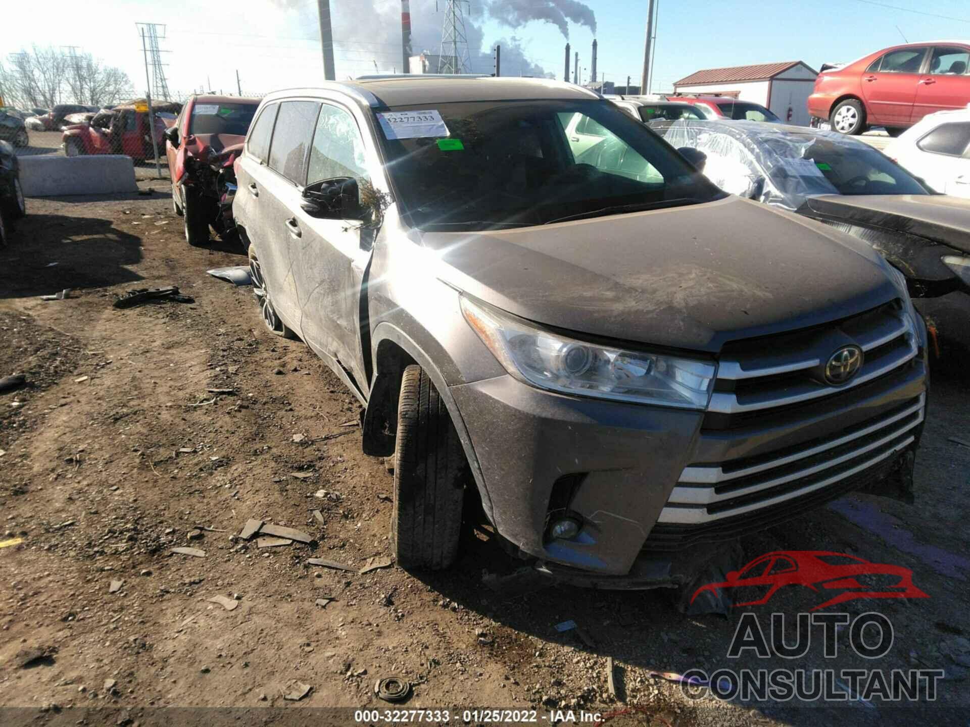 TOYOTA HIGHLANDER 2019 - 5TDJZRFH4KS596015