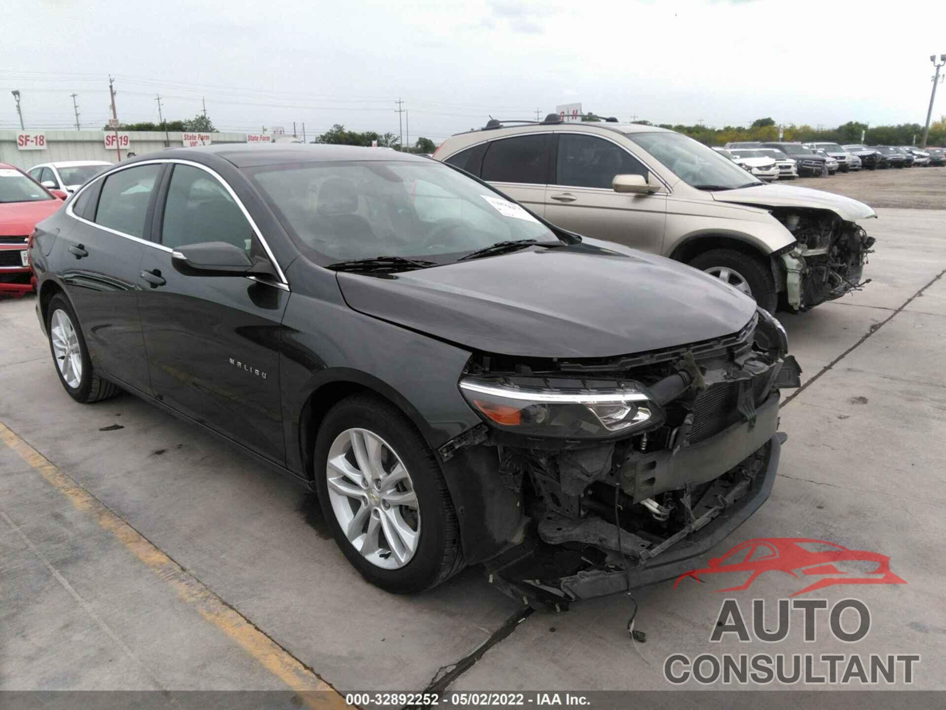 CHEVROLET MALIBU 2018 - 1G1ZD5STXJF137440