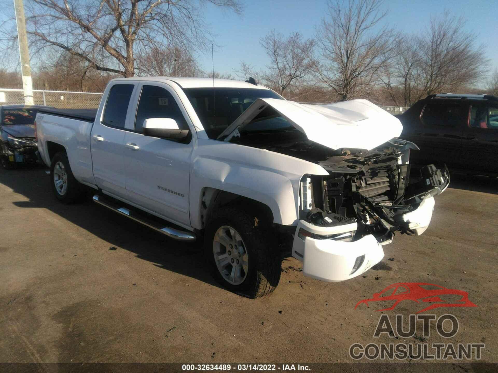 CHEVROLET SILVERADO 1500 2017 - 1GCVKREC6HZ396126
